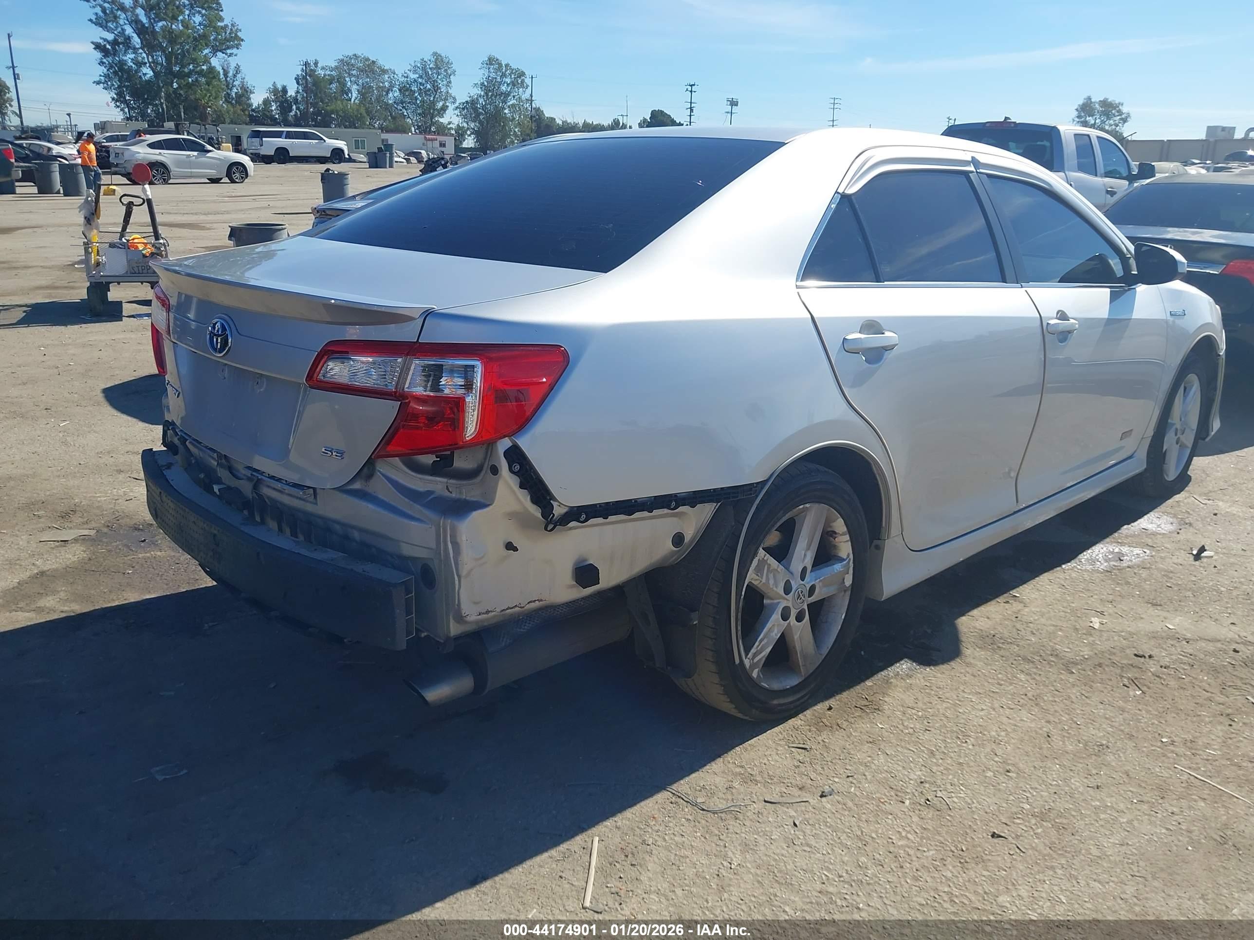 TOYOTA CAMRY image 4