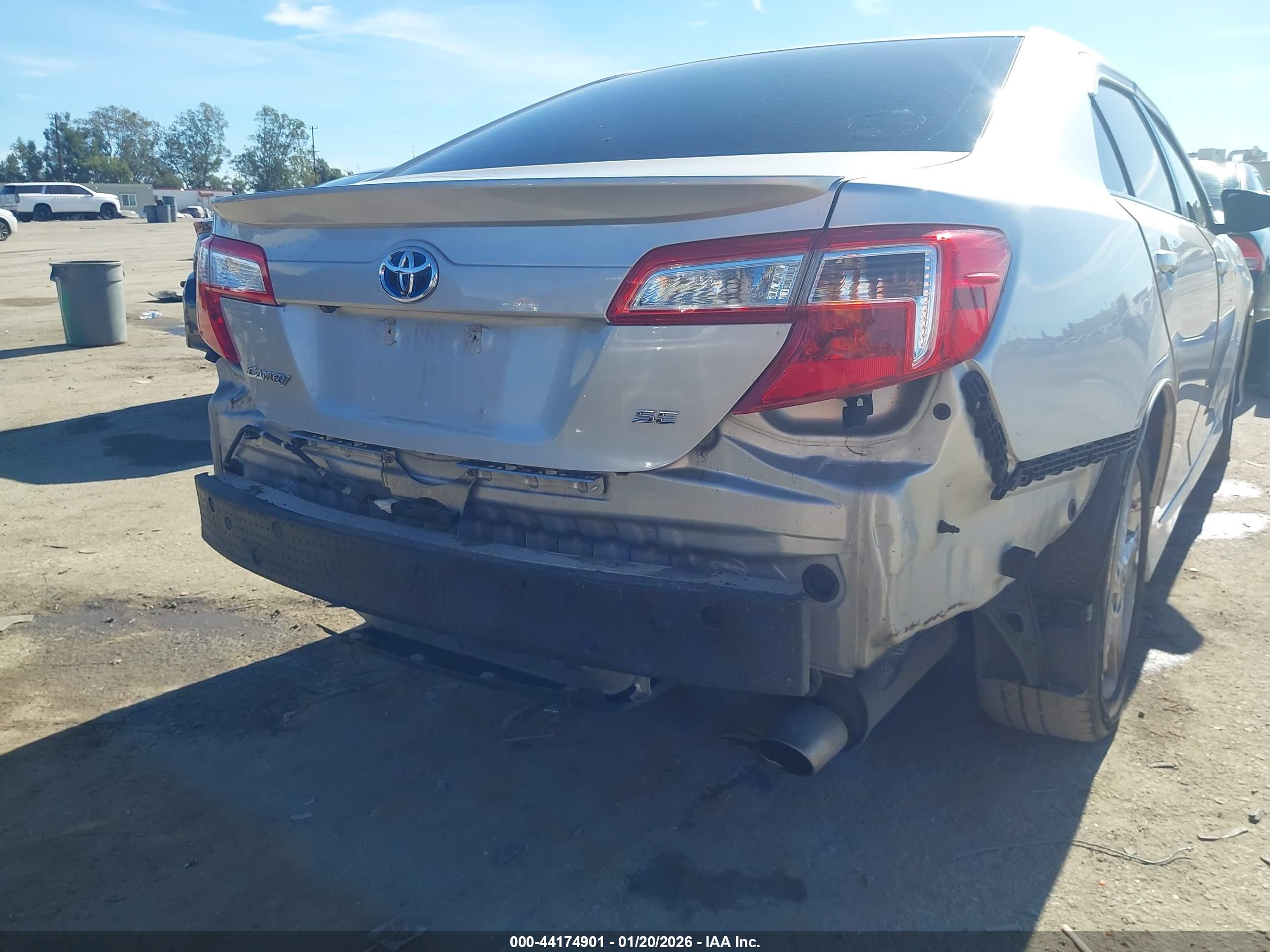 TOYOTA CAMRY image 6