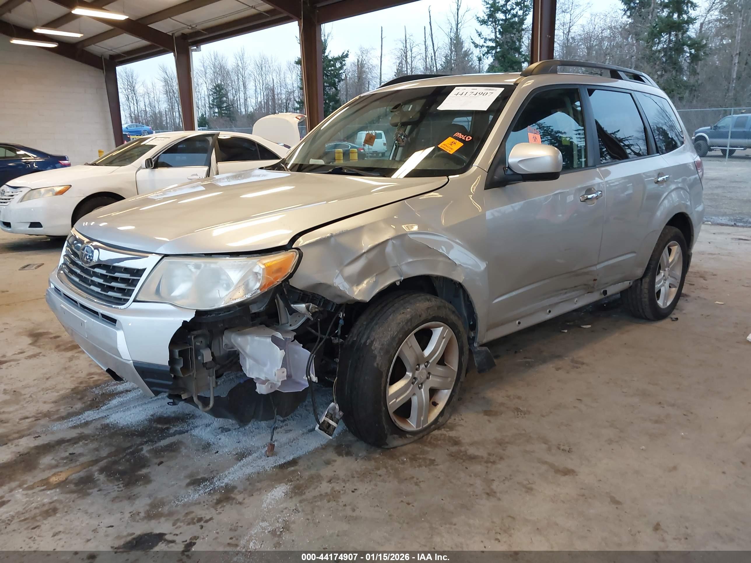 SUBARU FORESTER image 2