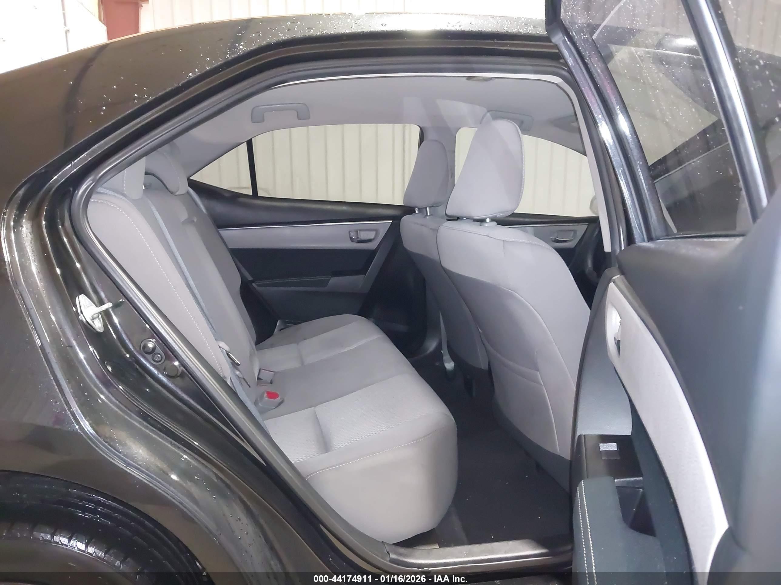 TOYOTA COROLLA image 8