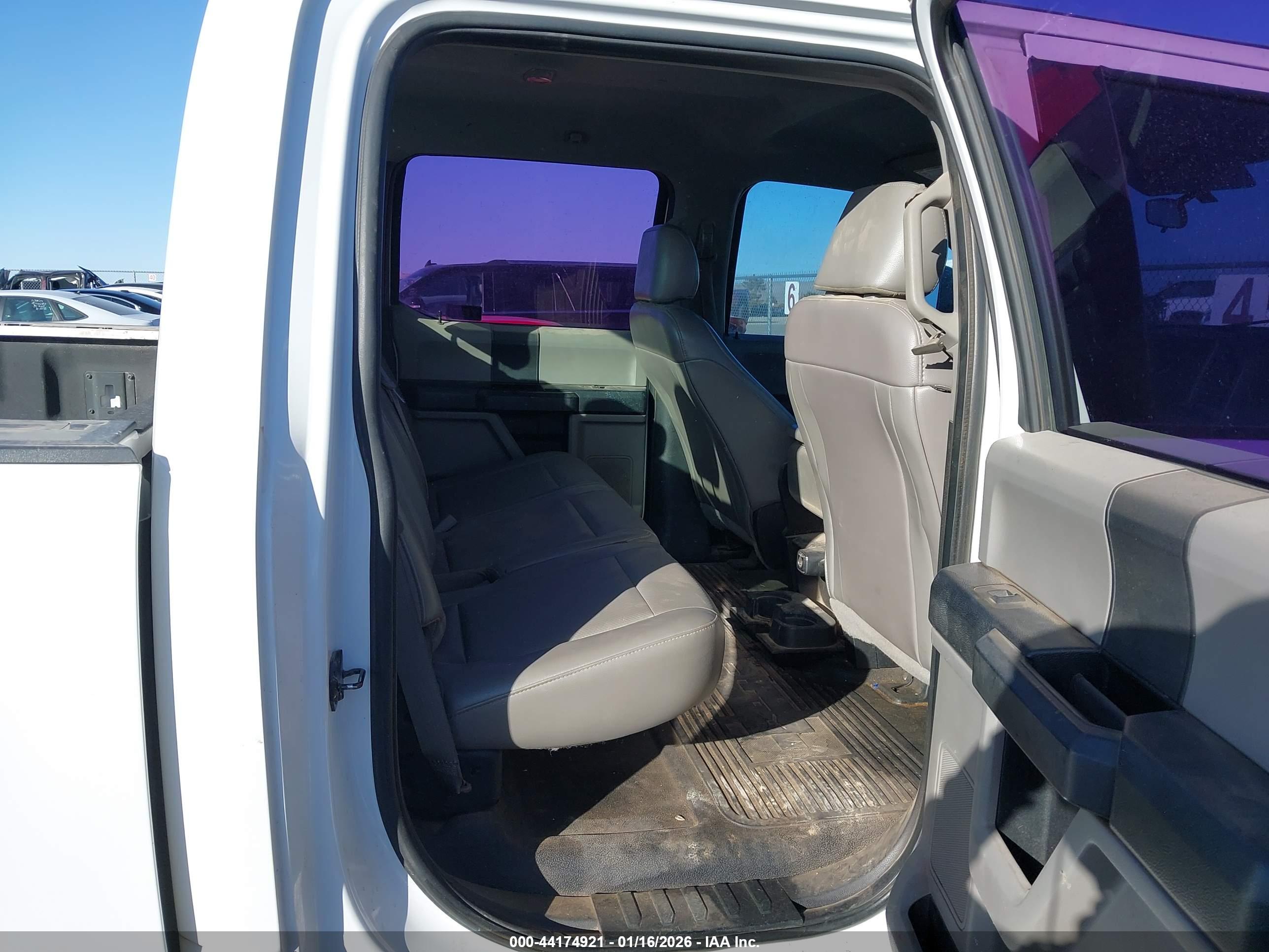 FORD F-250 image 8