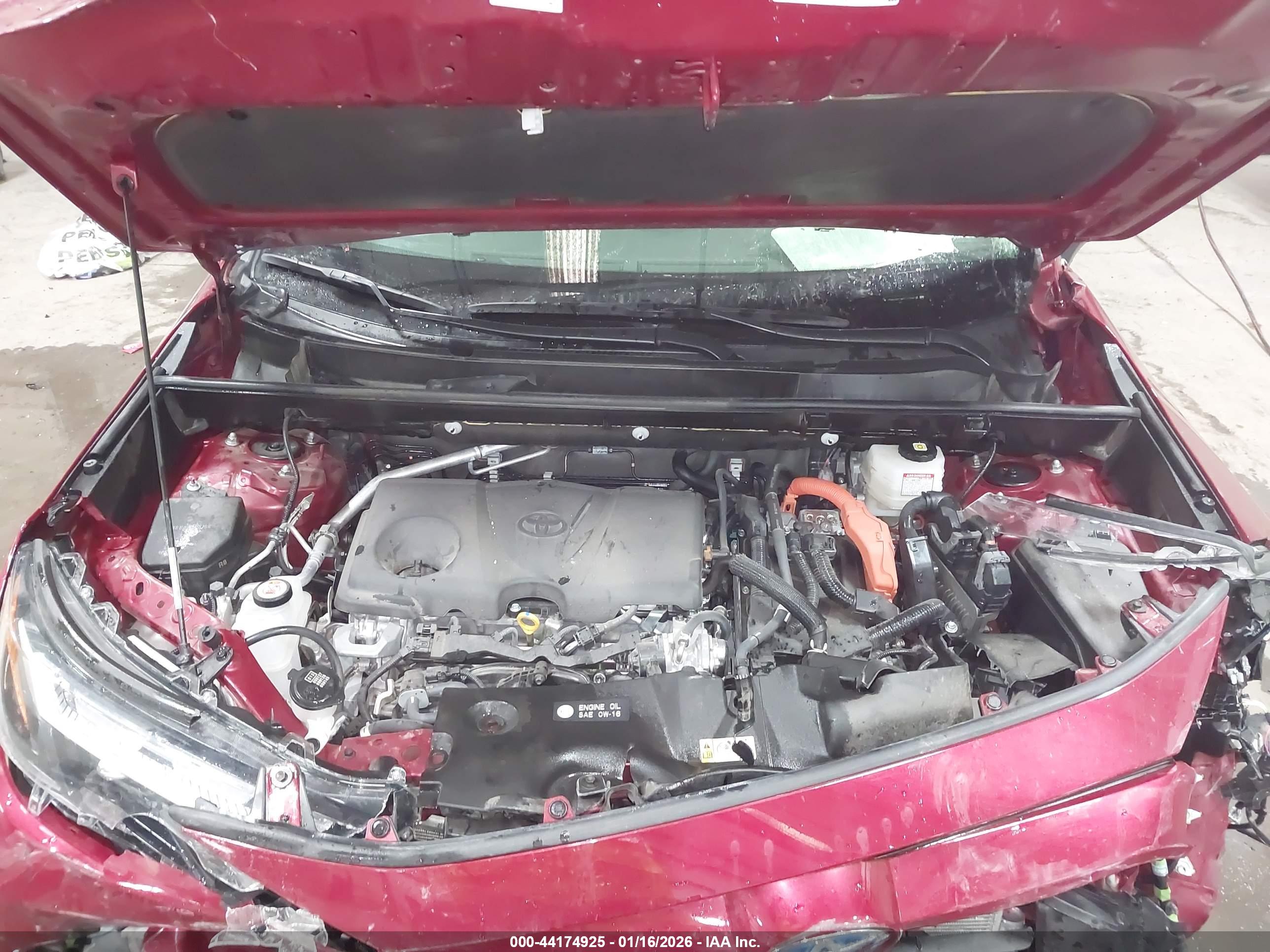 TOYOTA RAV4 image 10