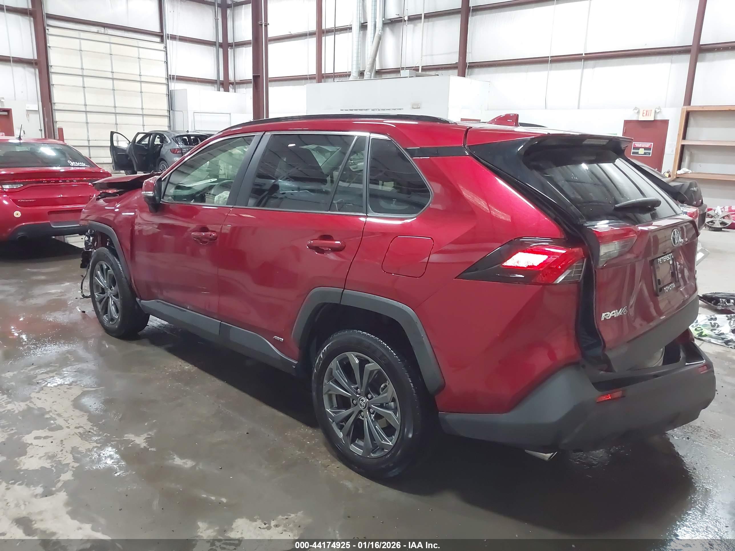 TOYOTA RAV4 image 3