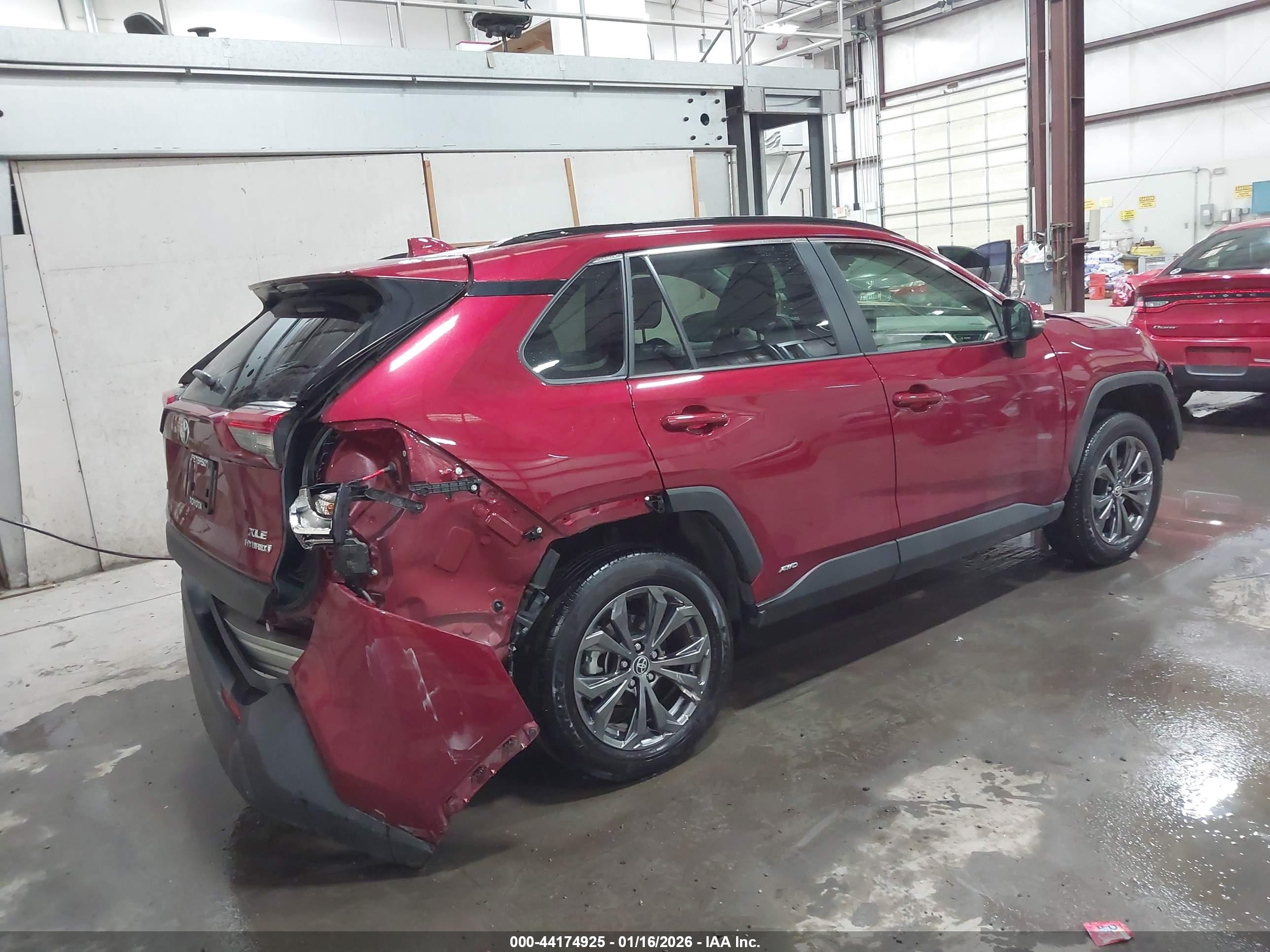 TOYOTA RAV4 image 4