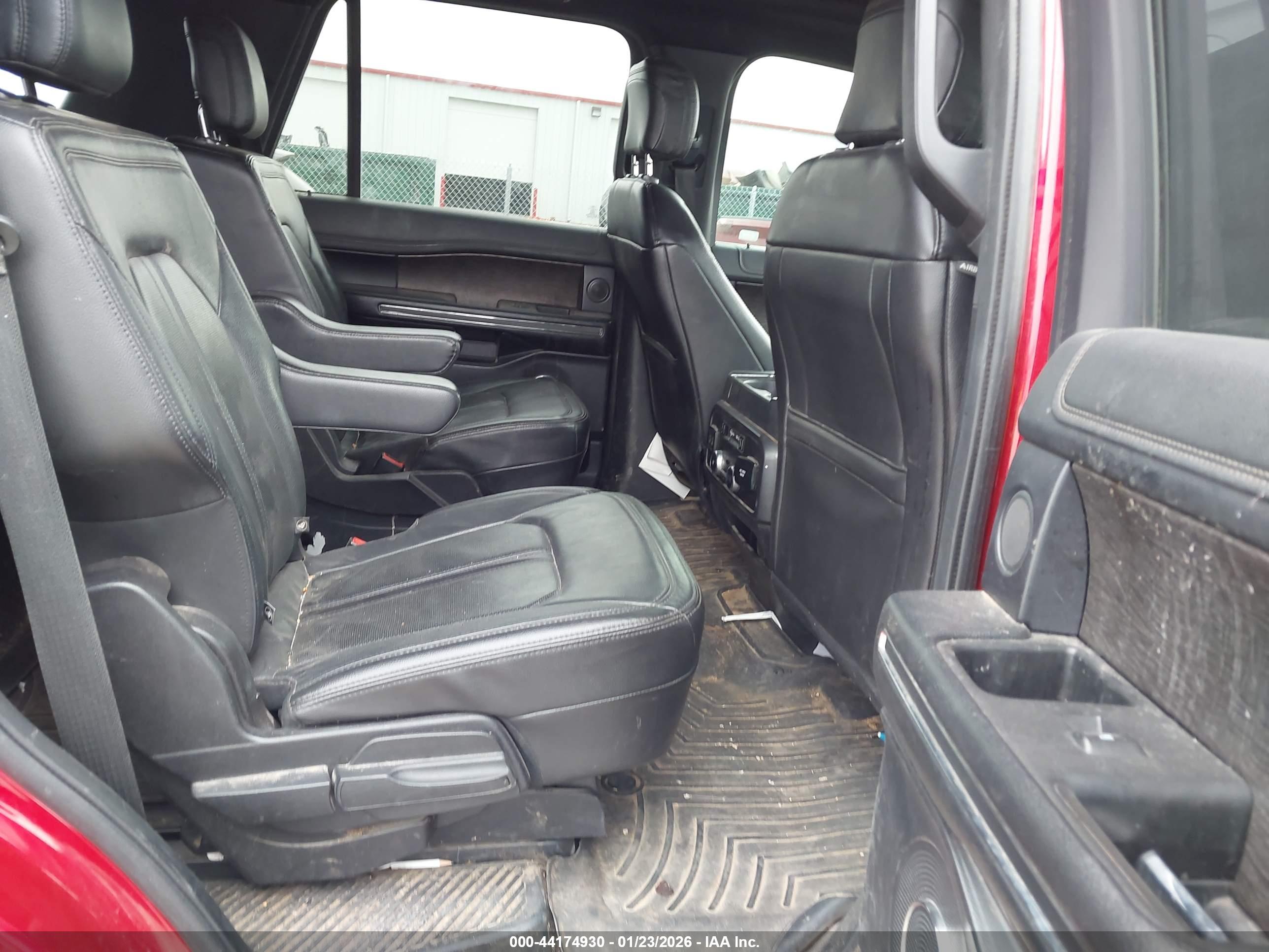 FORD EXPEDITION image 8