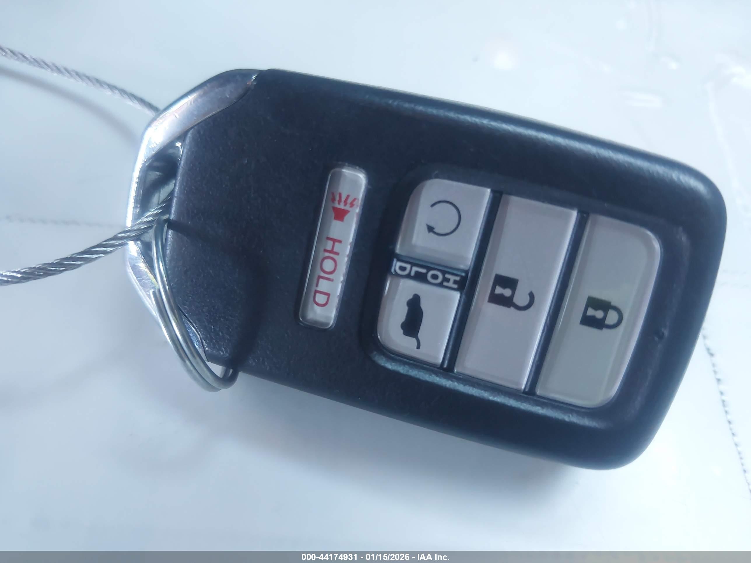 HONDA CR-V image 11