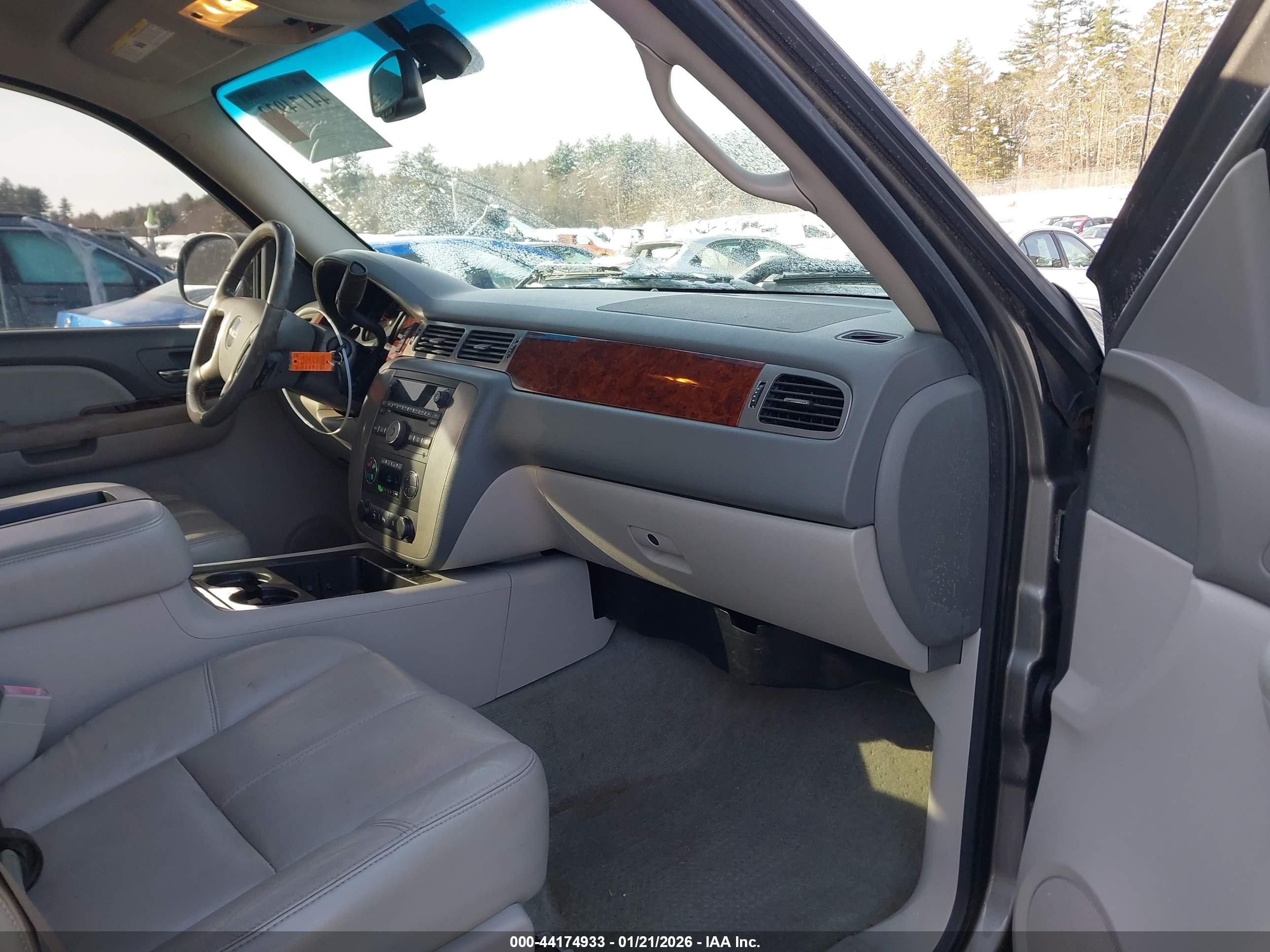 GMC SIERRA image 5