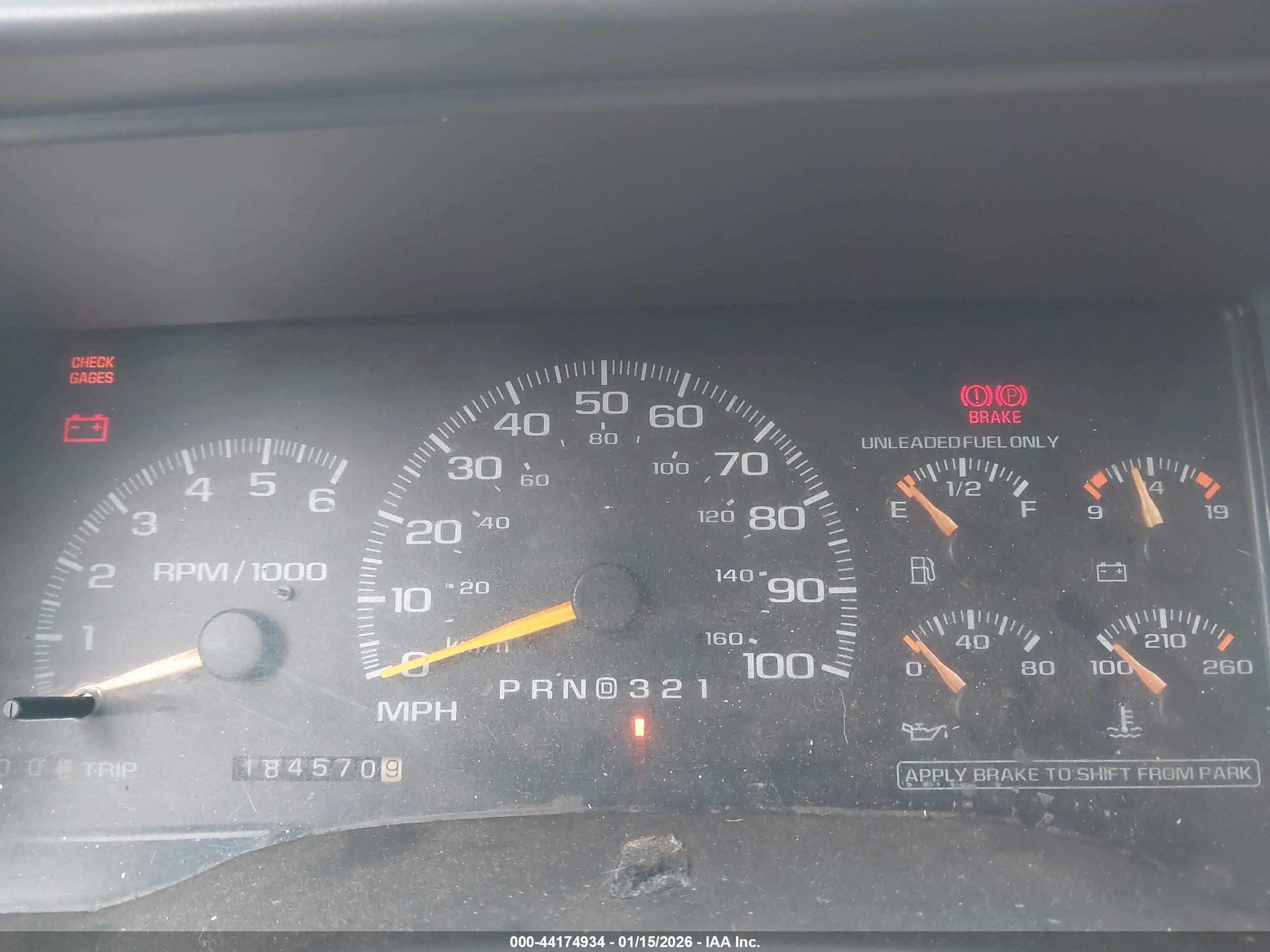 GMC SUBURBAN image 7