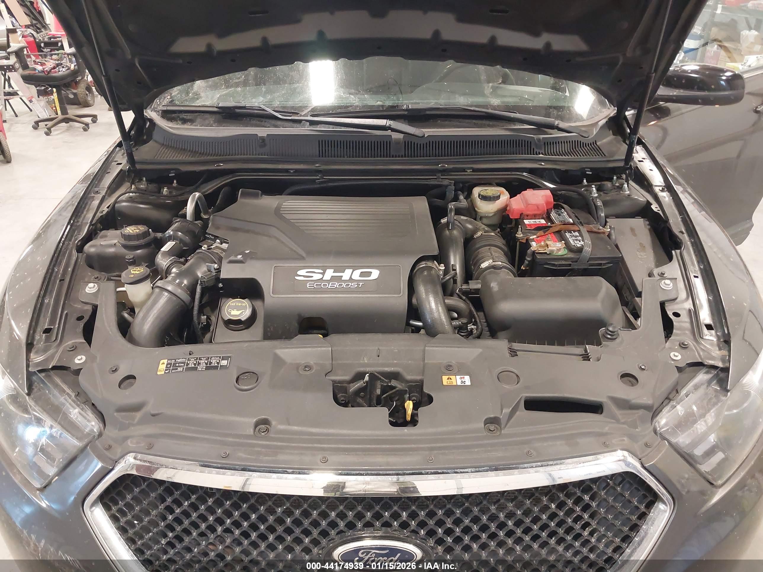 FORD TAURUS image 10