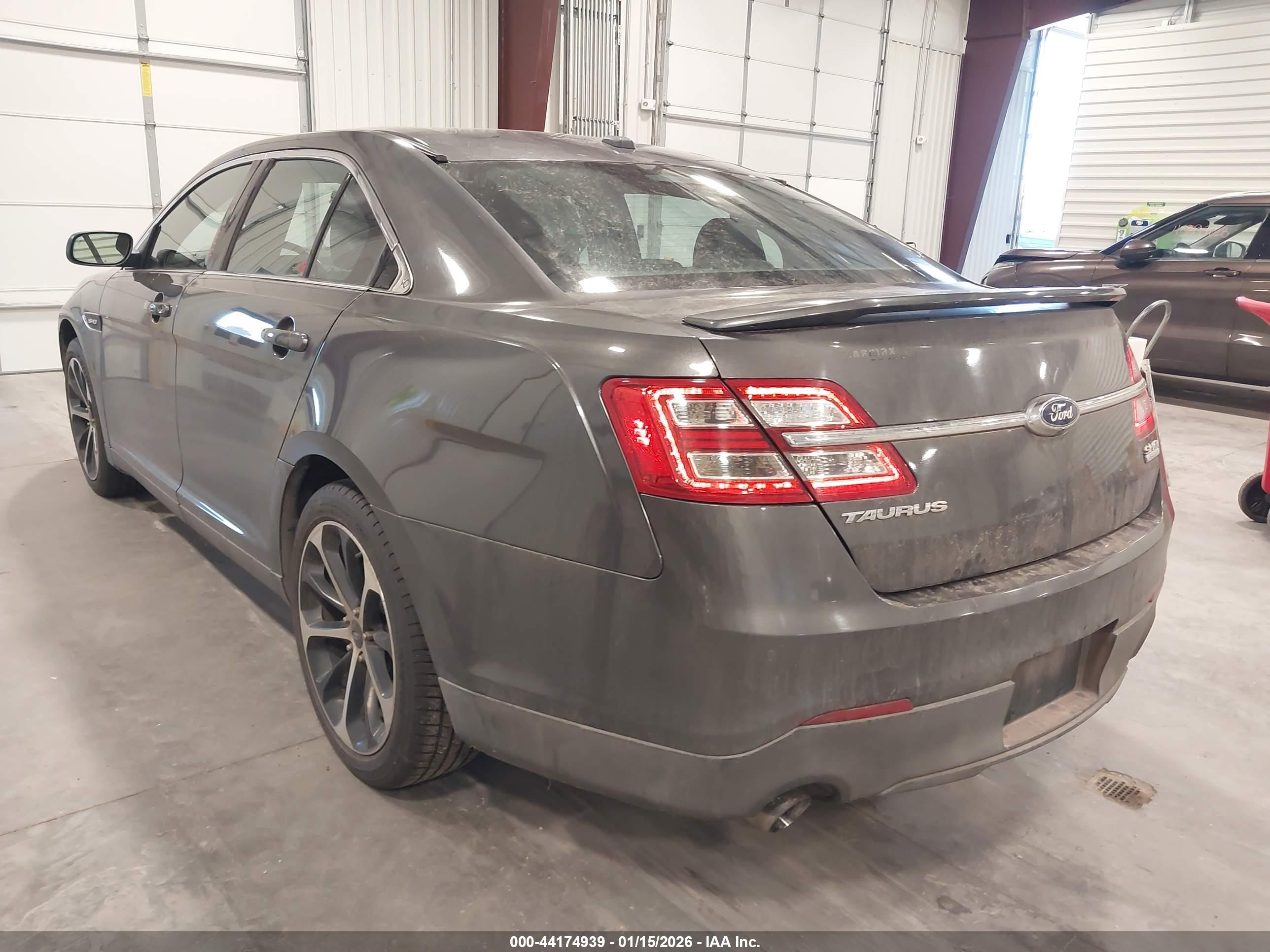 FORD TAURUS image 3