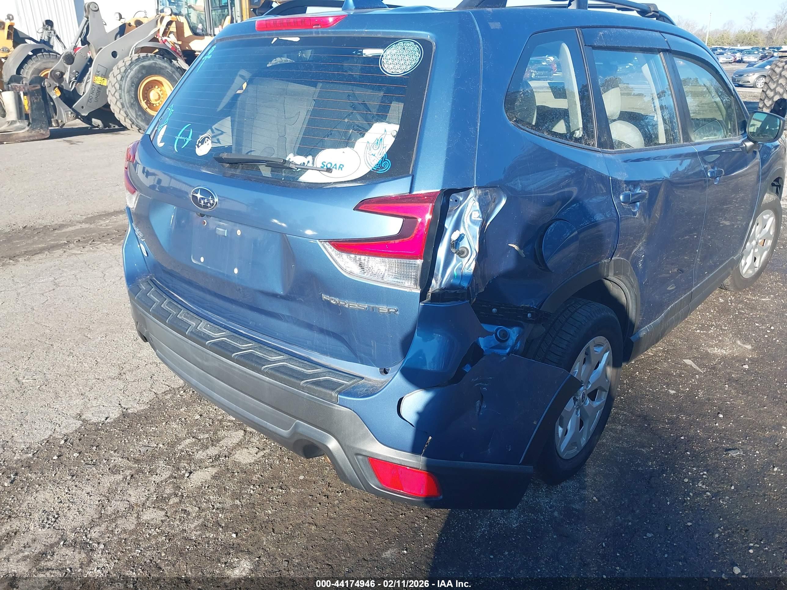SUBARU FORESTER image 6