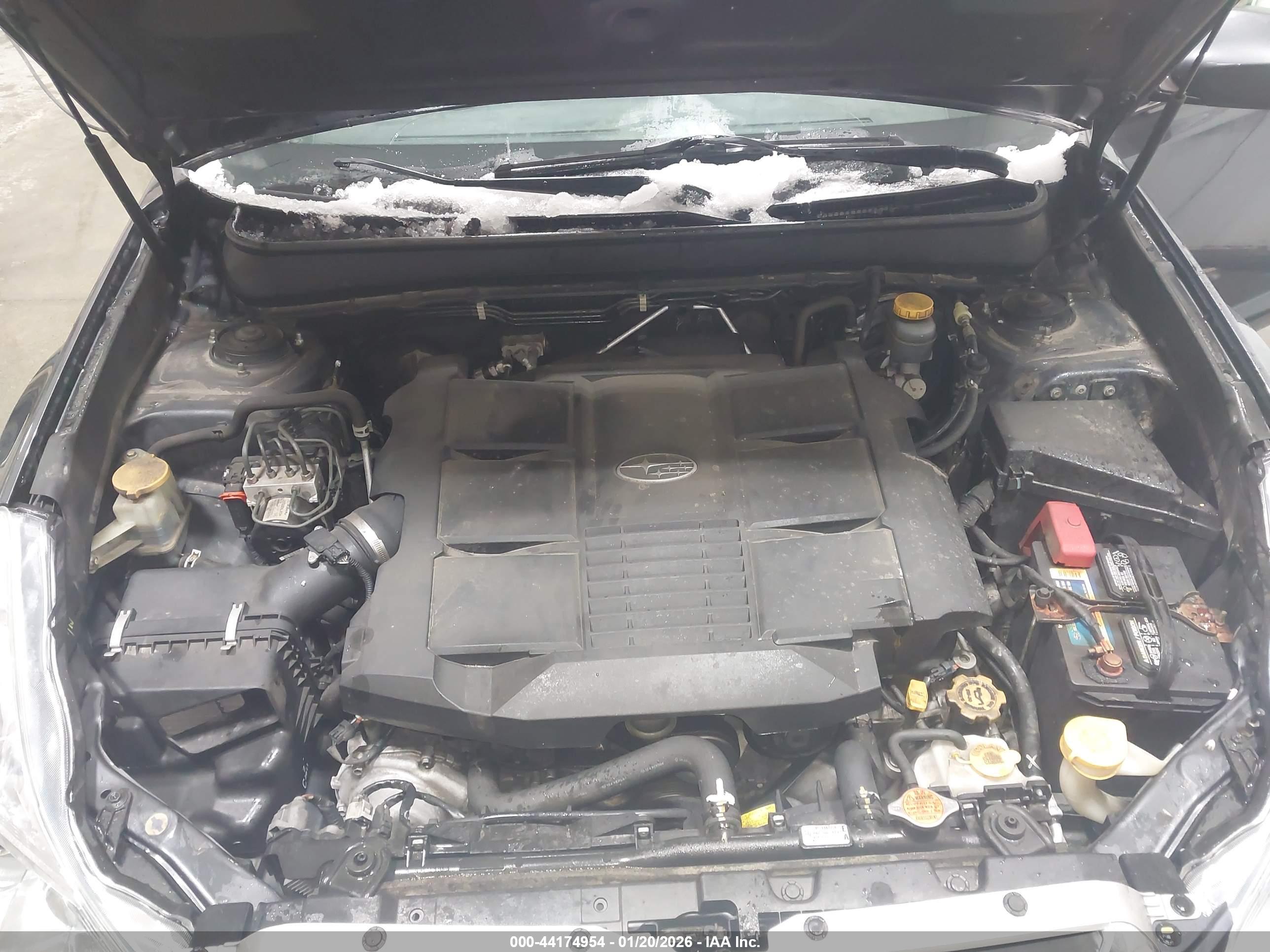 SUBARU OUTBACK image 10
