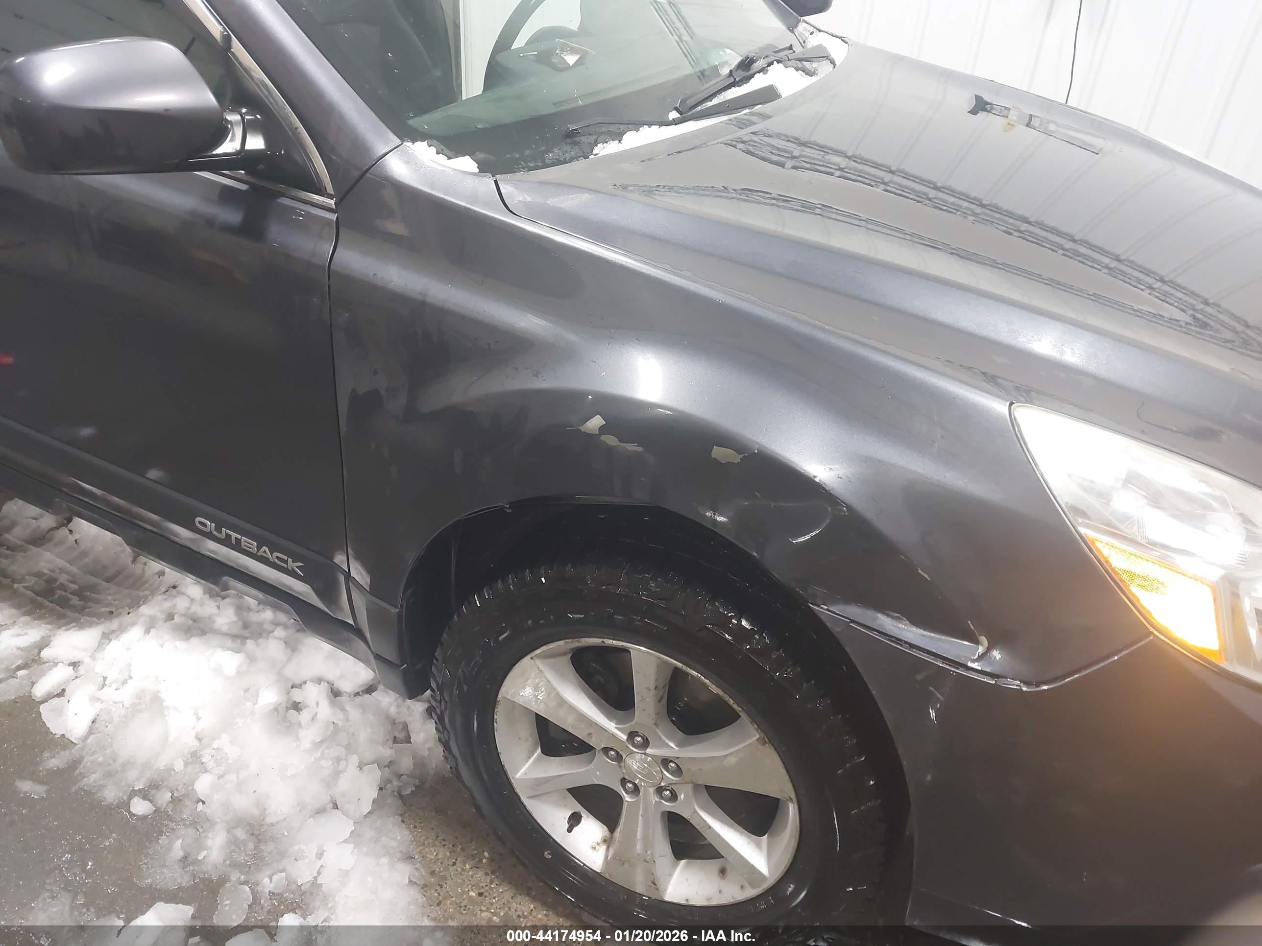 SUBARU OUTBACK image 6
