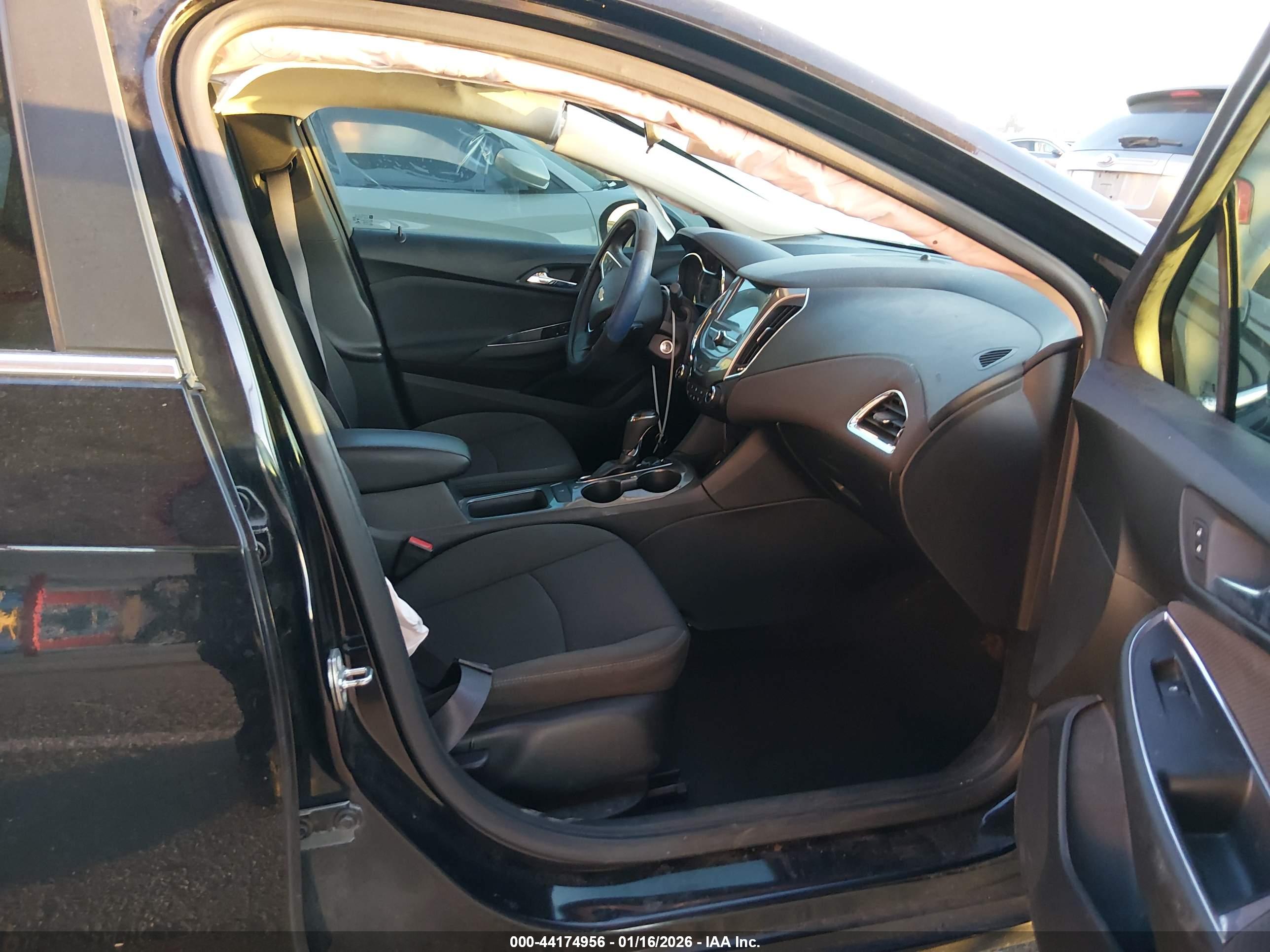 CHEVROLET CRUZE image 5