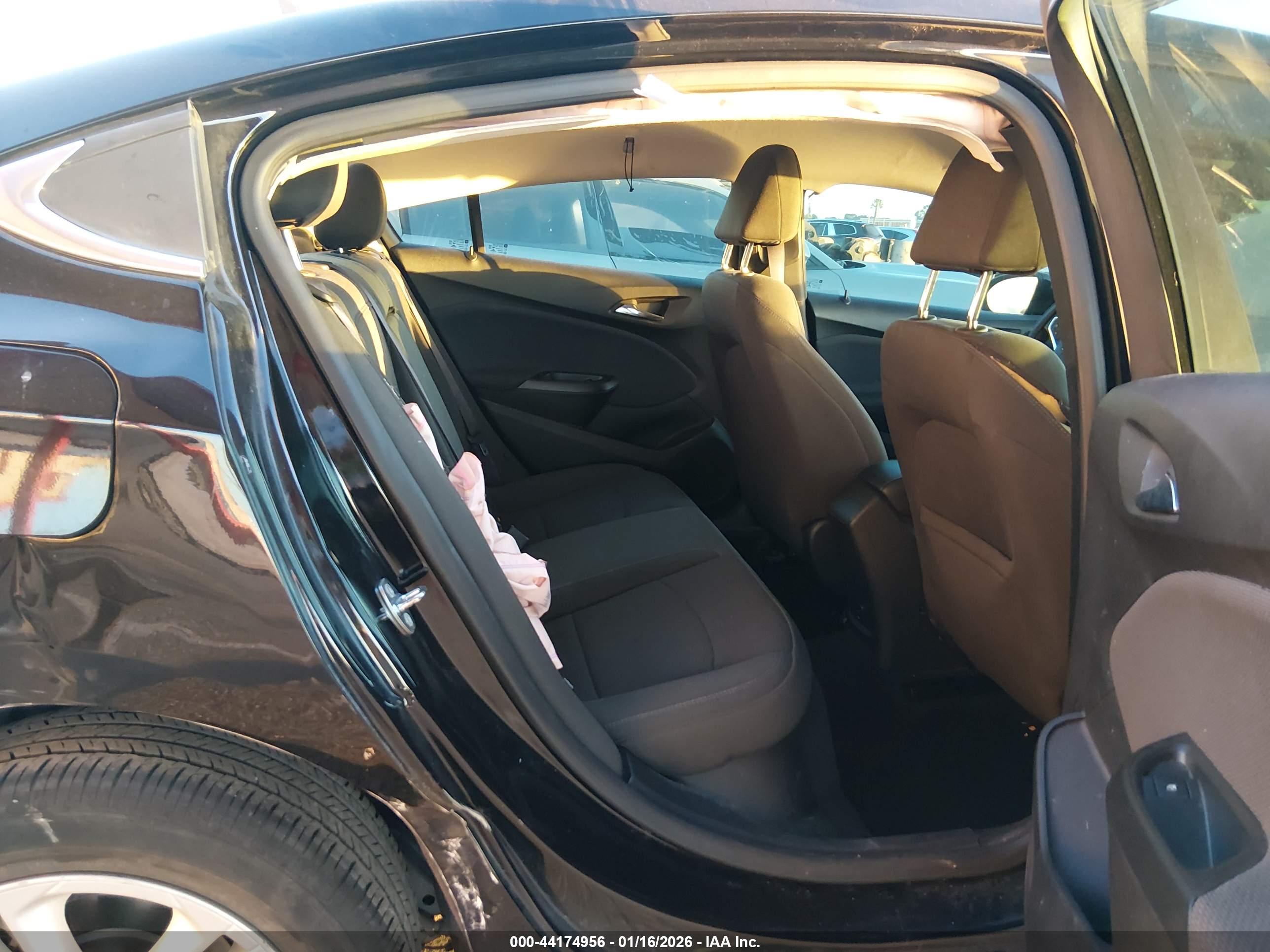 CHEVROLET CRUZE image 8