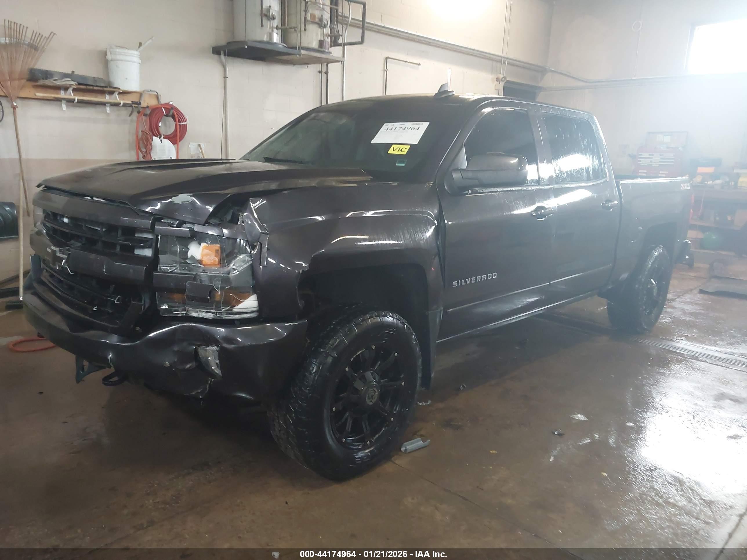 CHEVROLET SILVERADO image 2