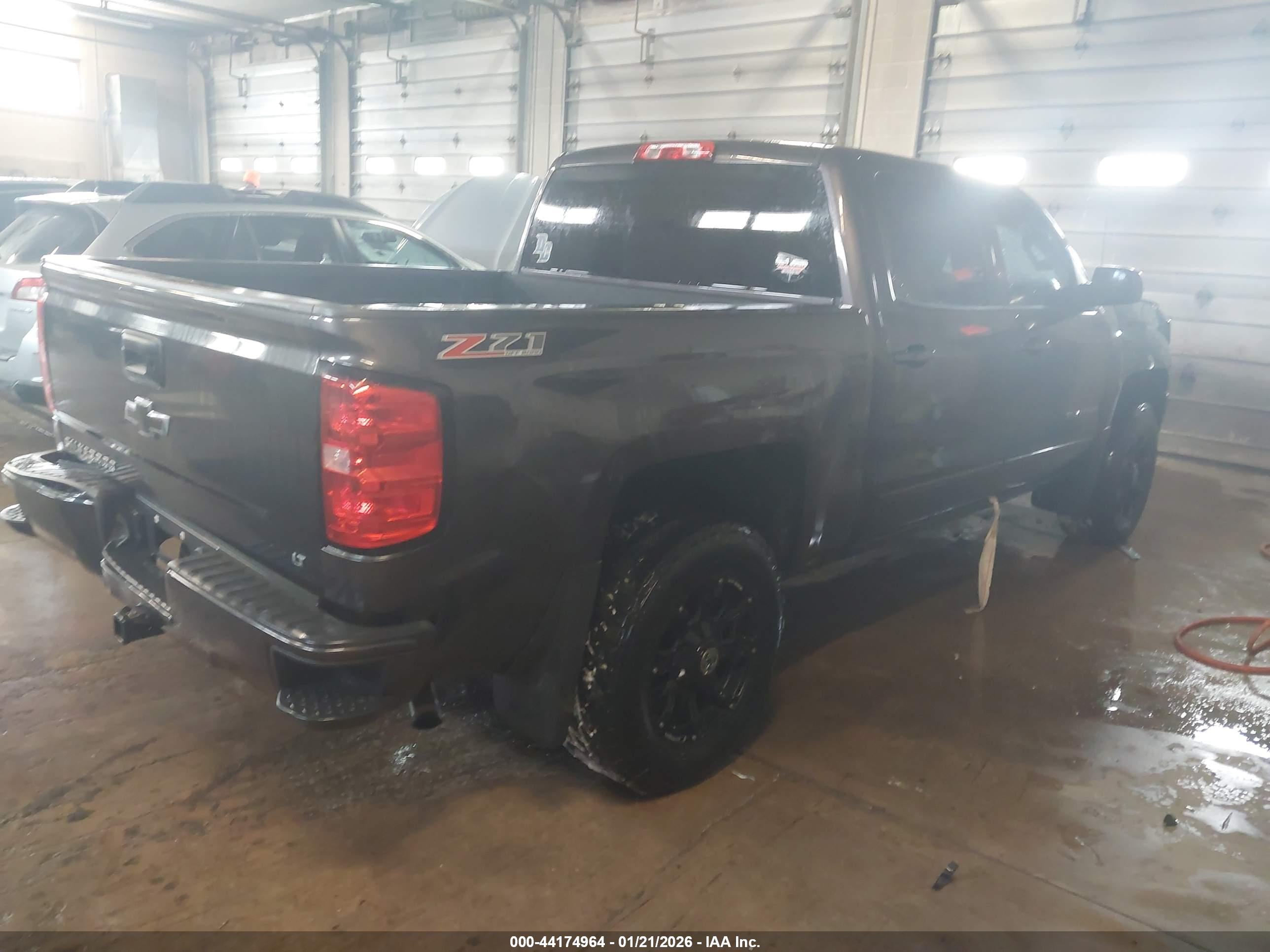 CHEVROLET SILVERADO image 4