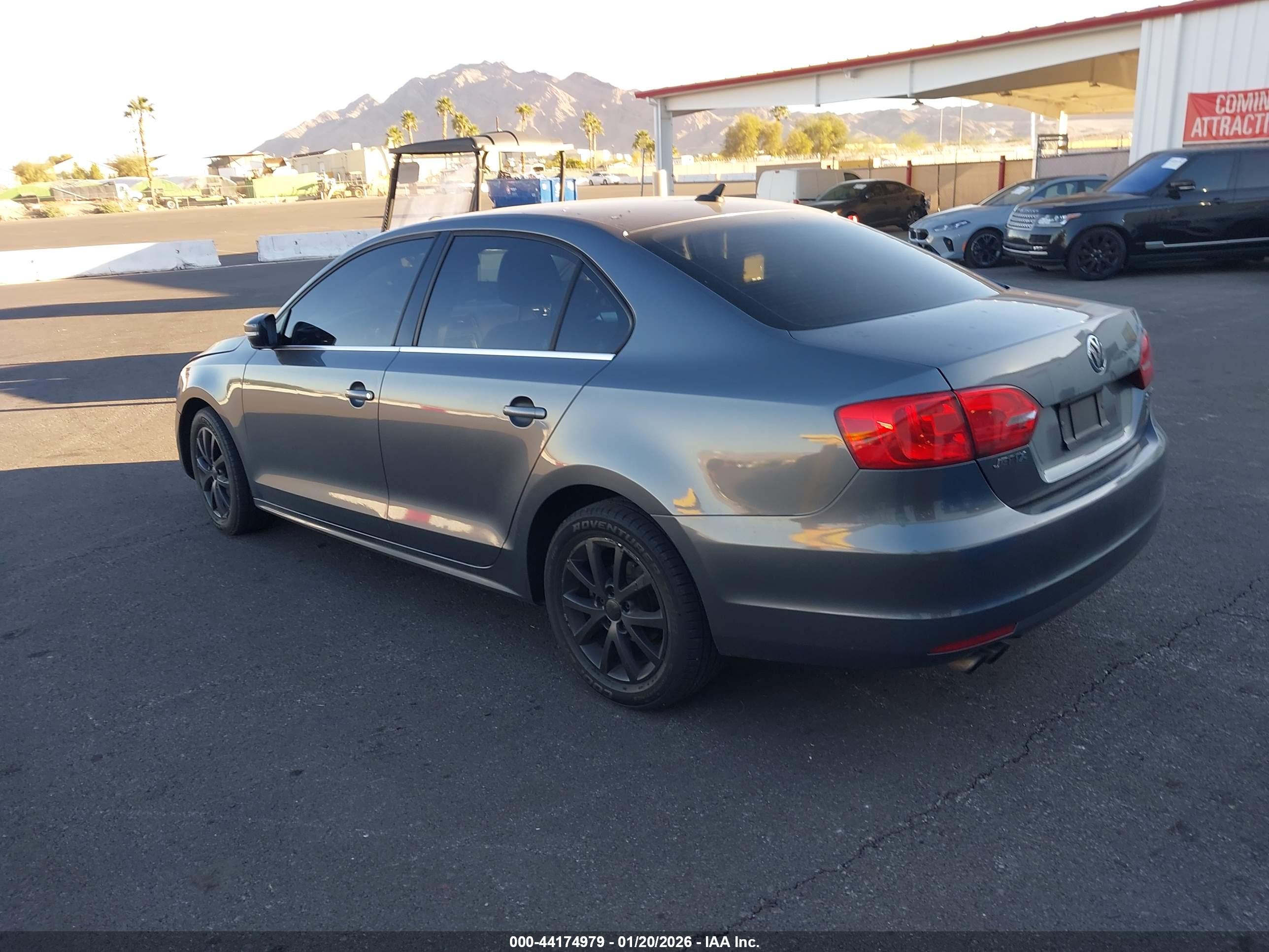 VOLKSWAGEN JETTA image 3