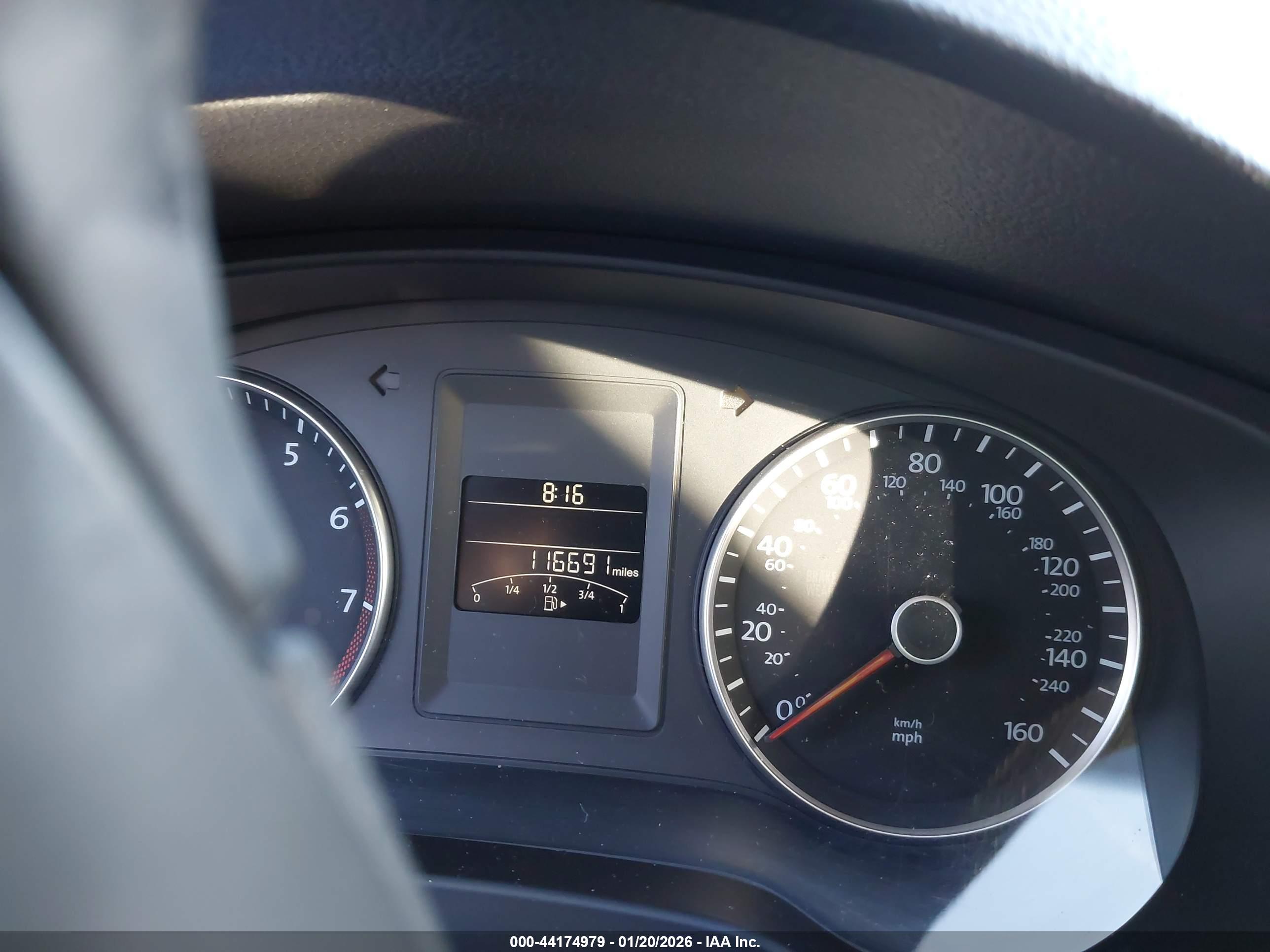 VOLKSWAGEN JETTA image 7