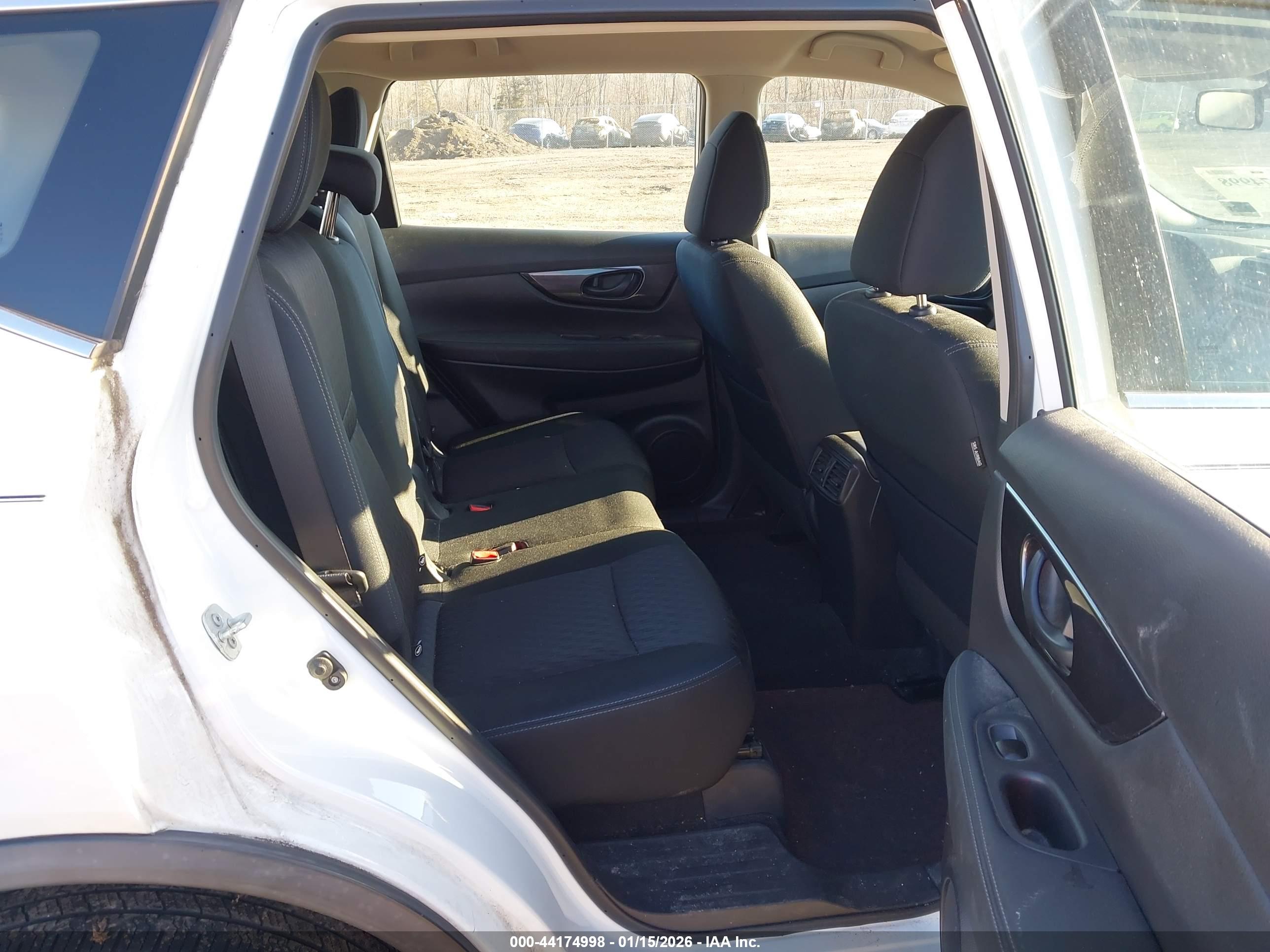 NISSAN ROGUE image 8
