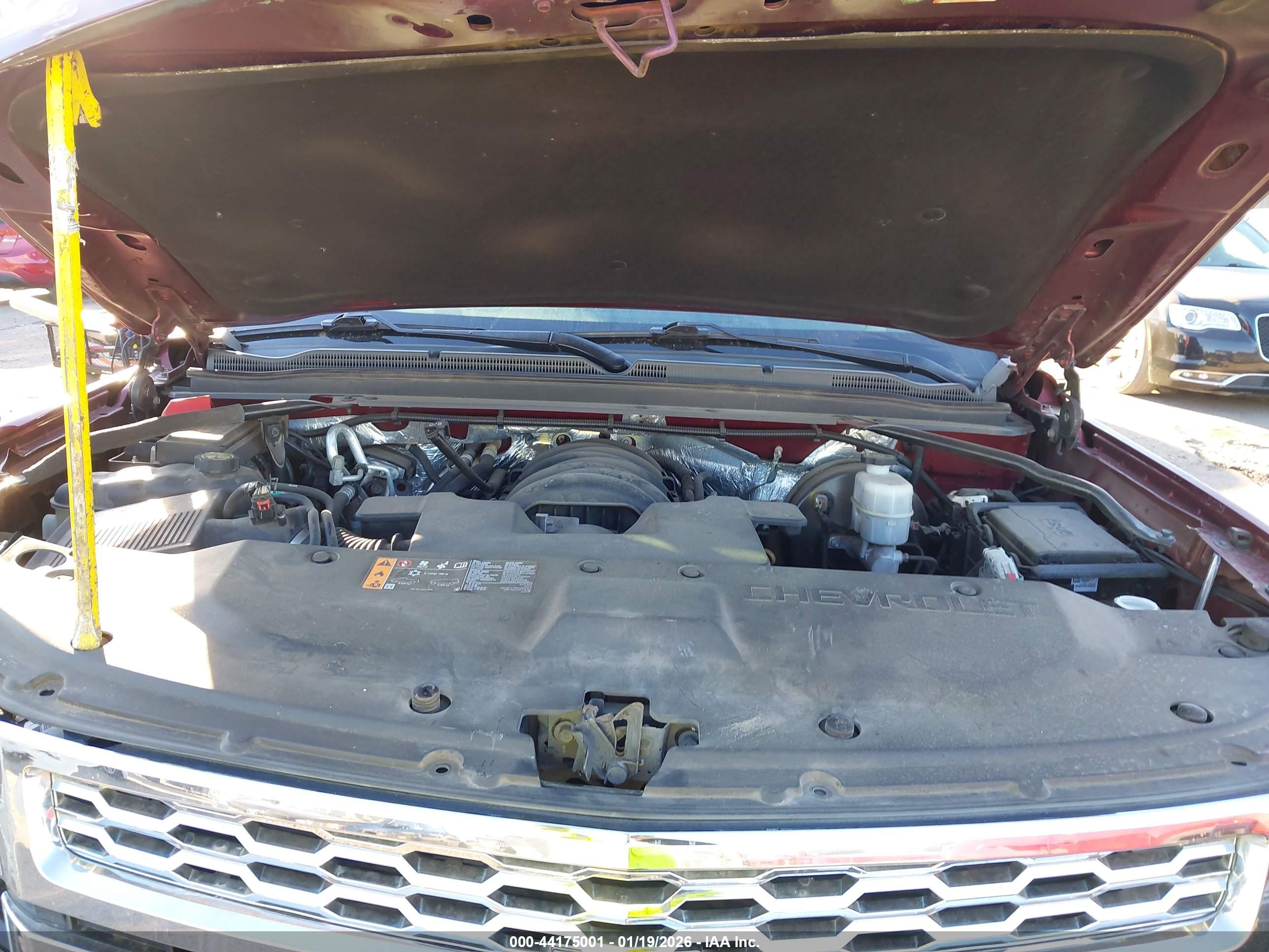 CHEVROLET SUBURBAN image 10