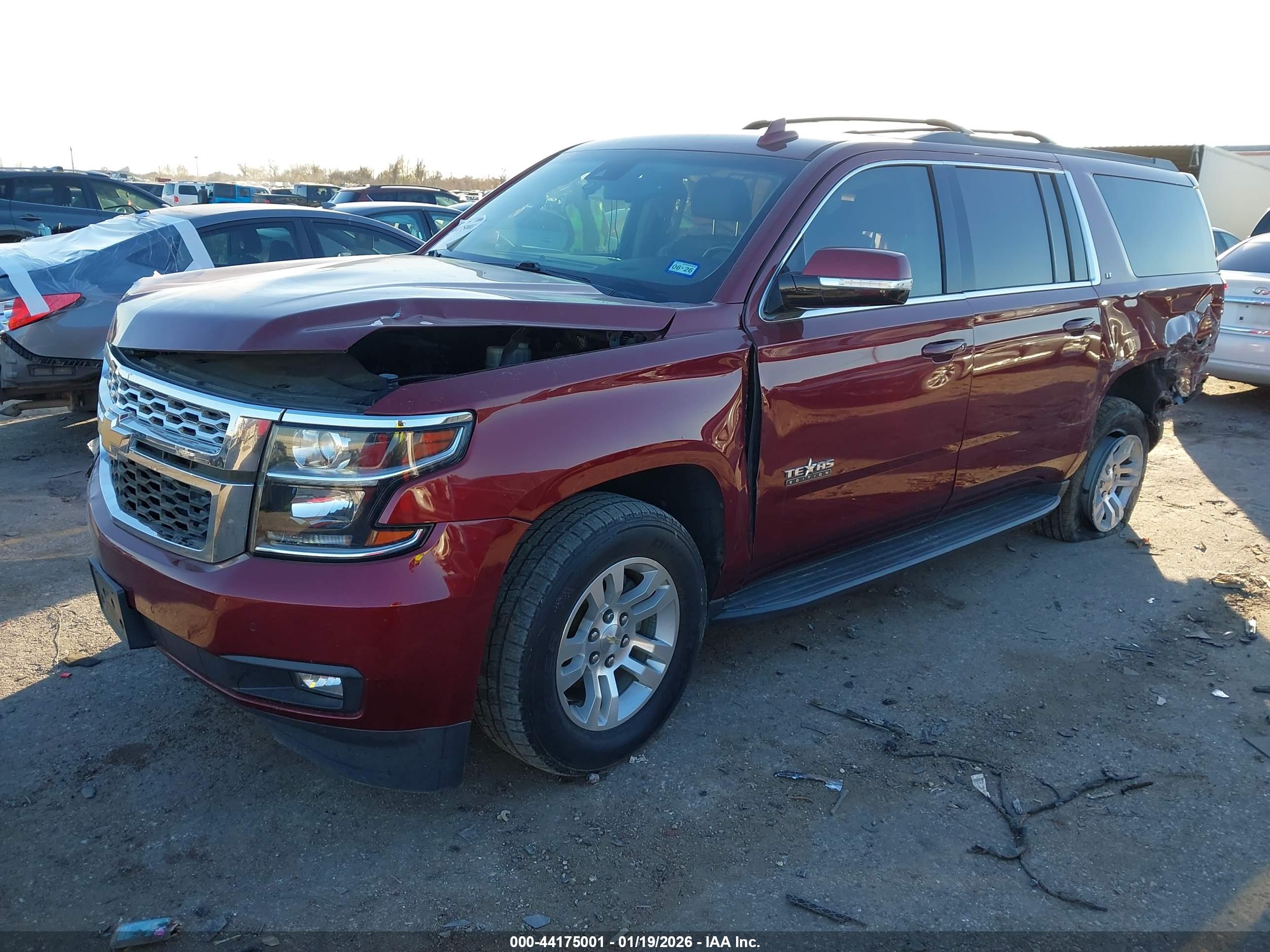 CHEVROLET SUBURBAN image 2
