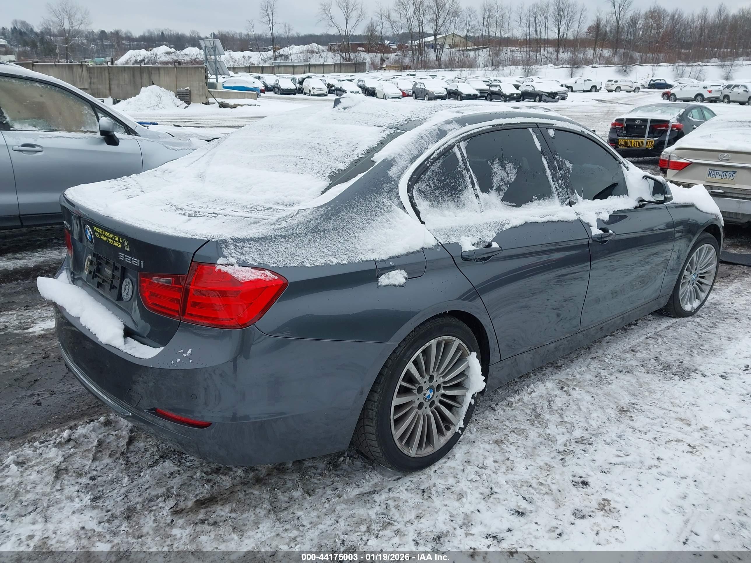 BMW 328I image 4