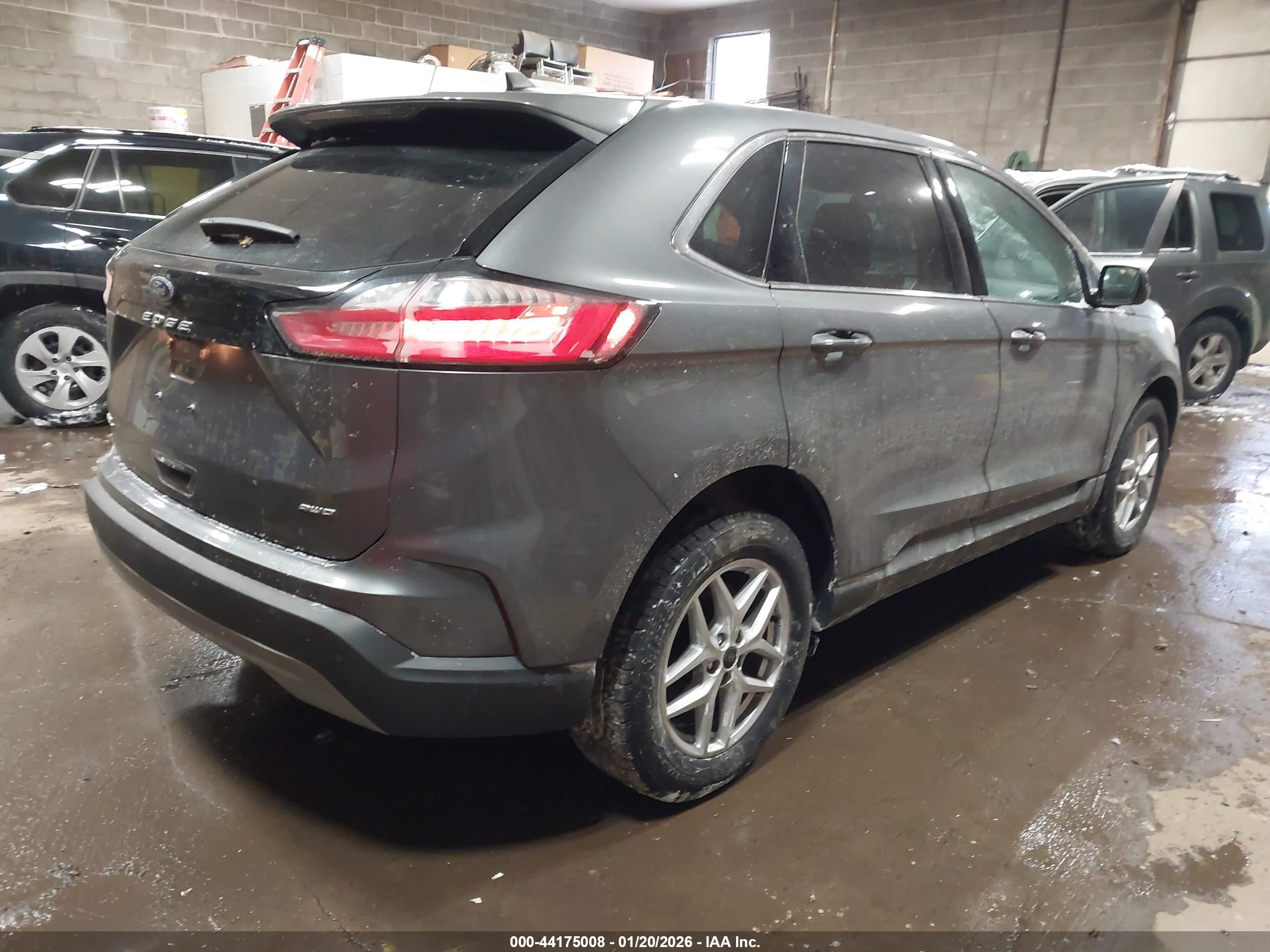 FORD EDGE image 4