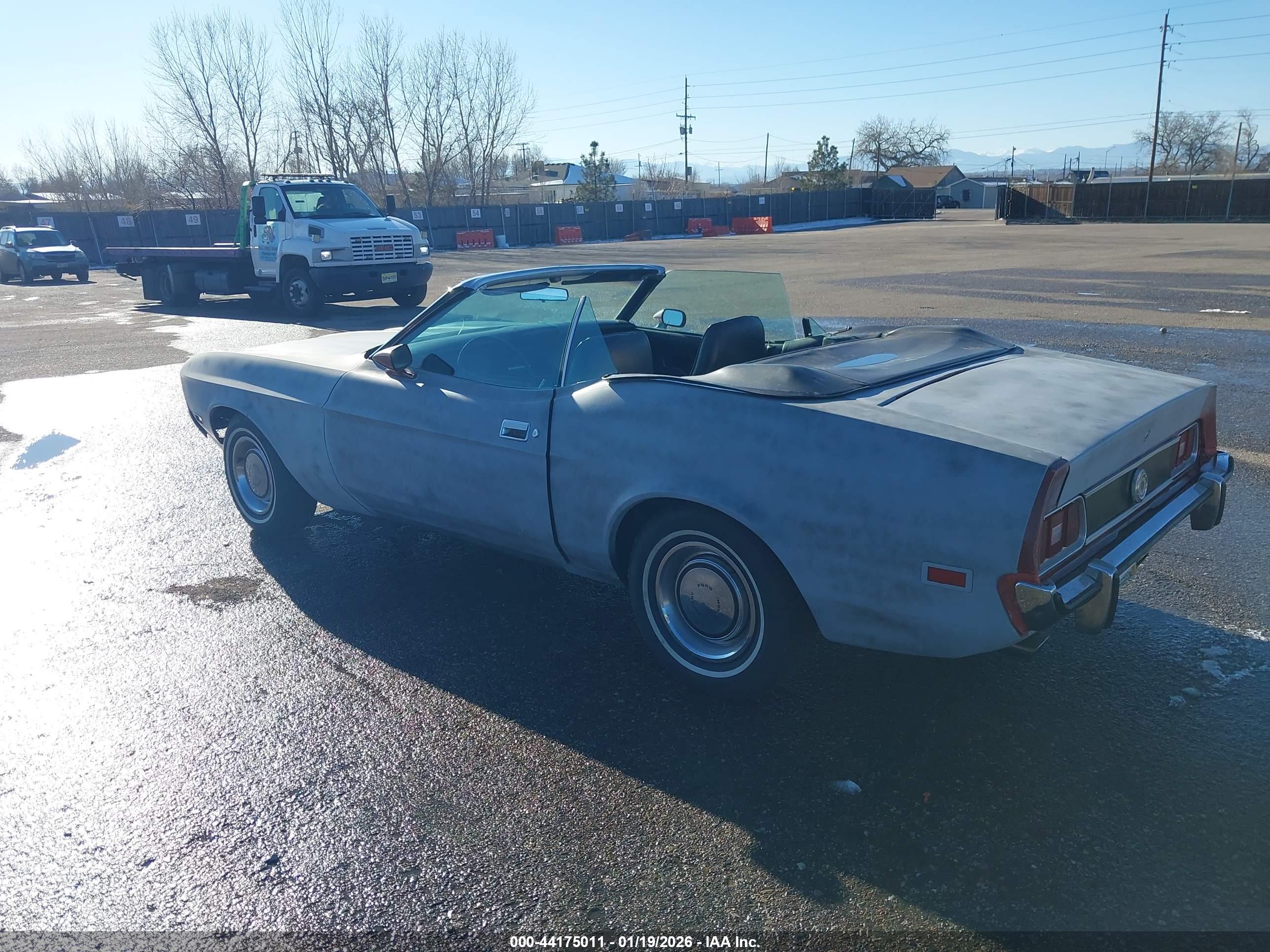 FORD MUSTANG image 3