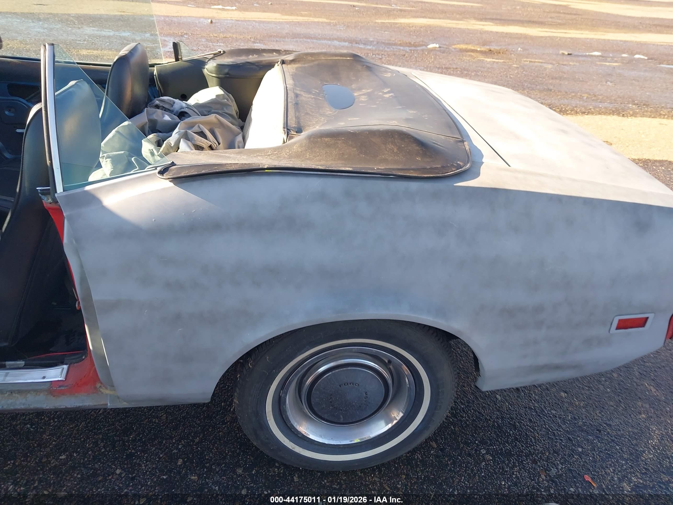 FORD MUSTANG image 6