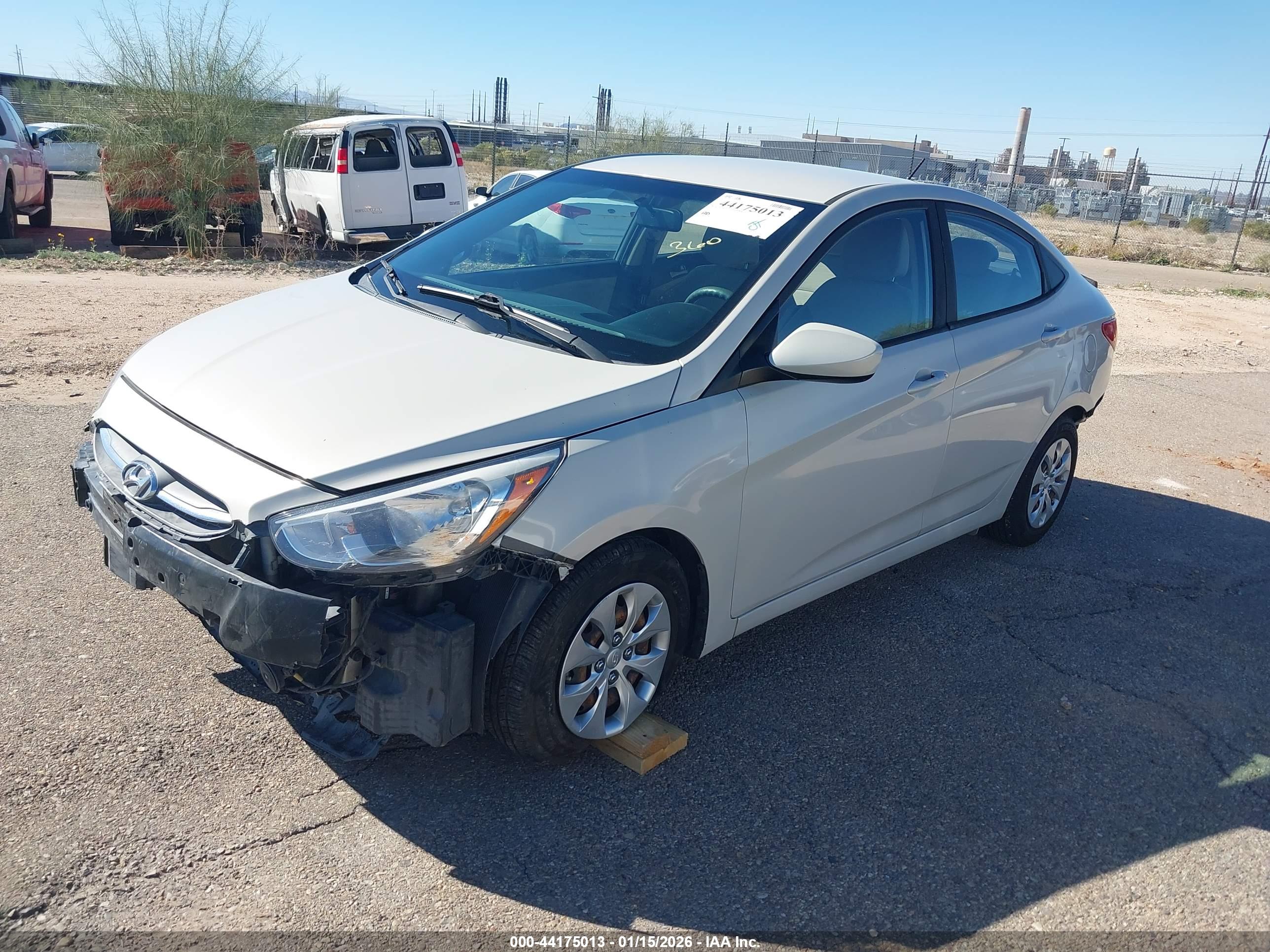 HYUNDAI ACCENT image 2