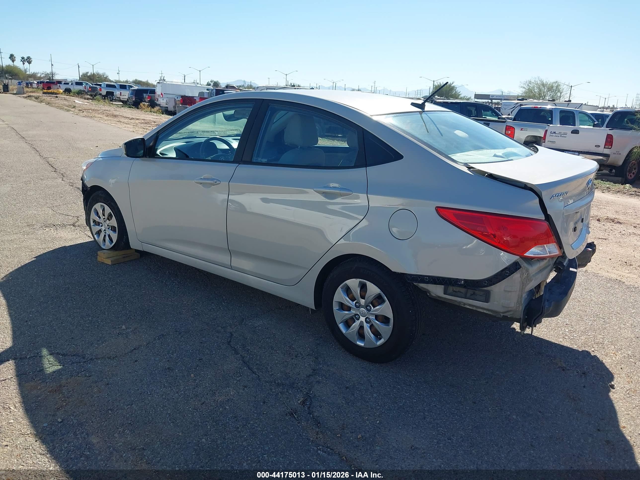 HYUNDAI ACCENT image 3