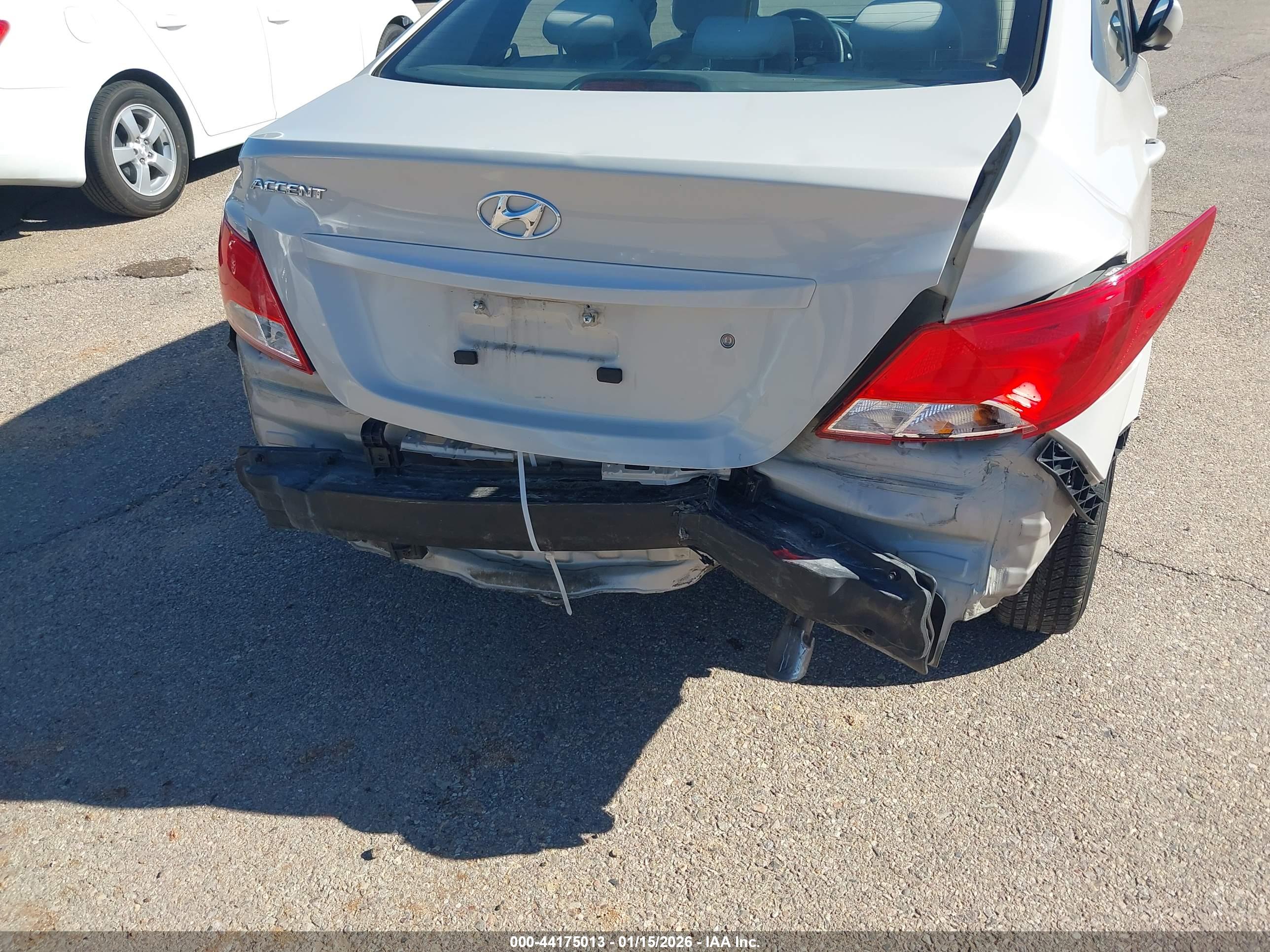 HYUNDAI ACCENT image 6