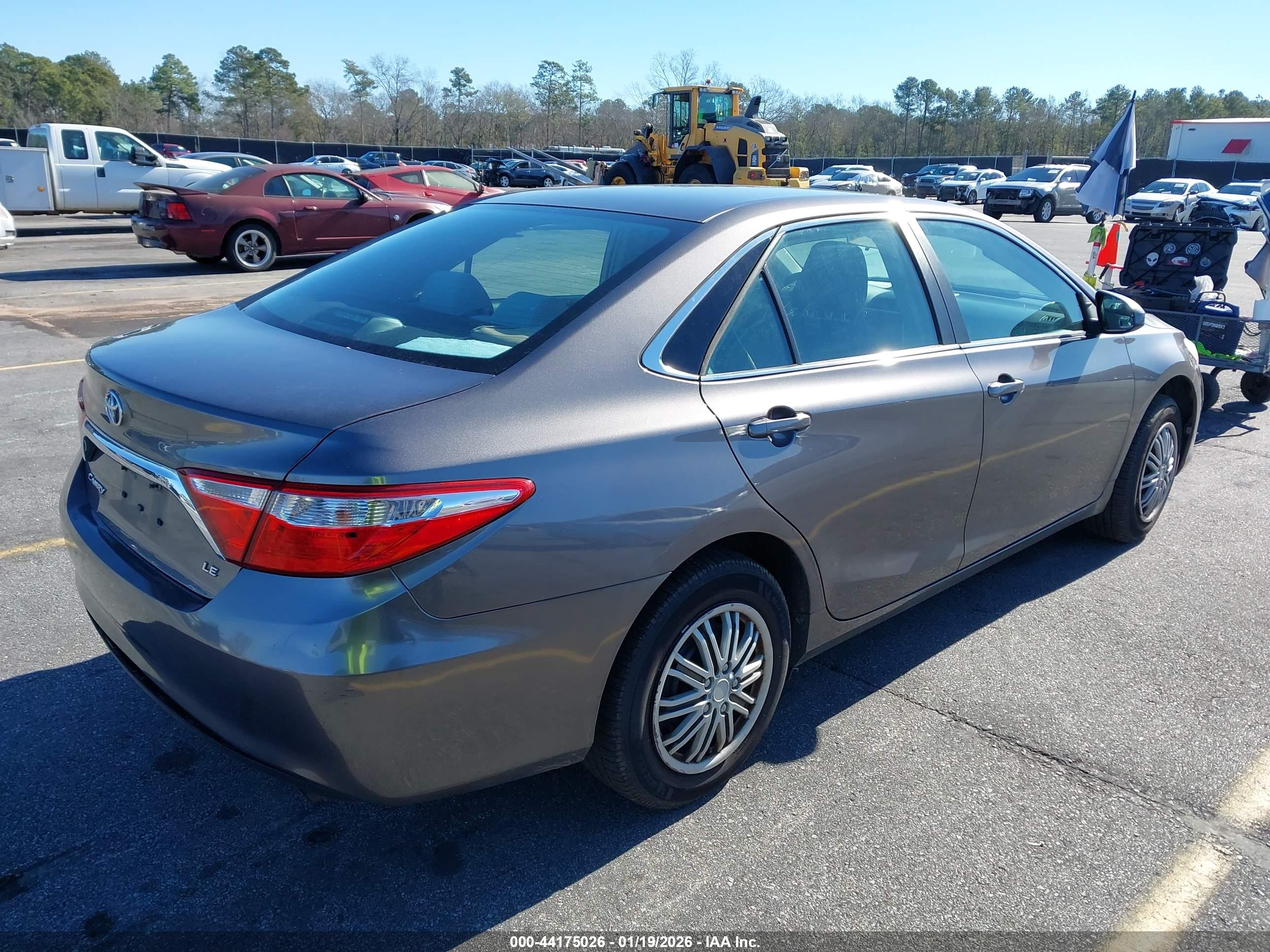 TOYOTA CAMRY image 4