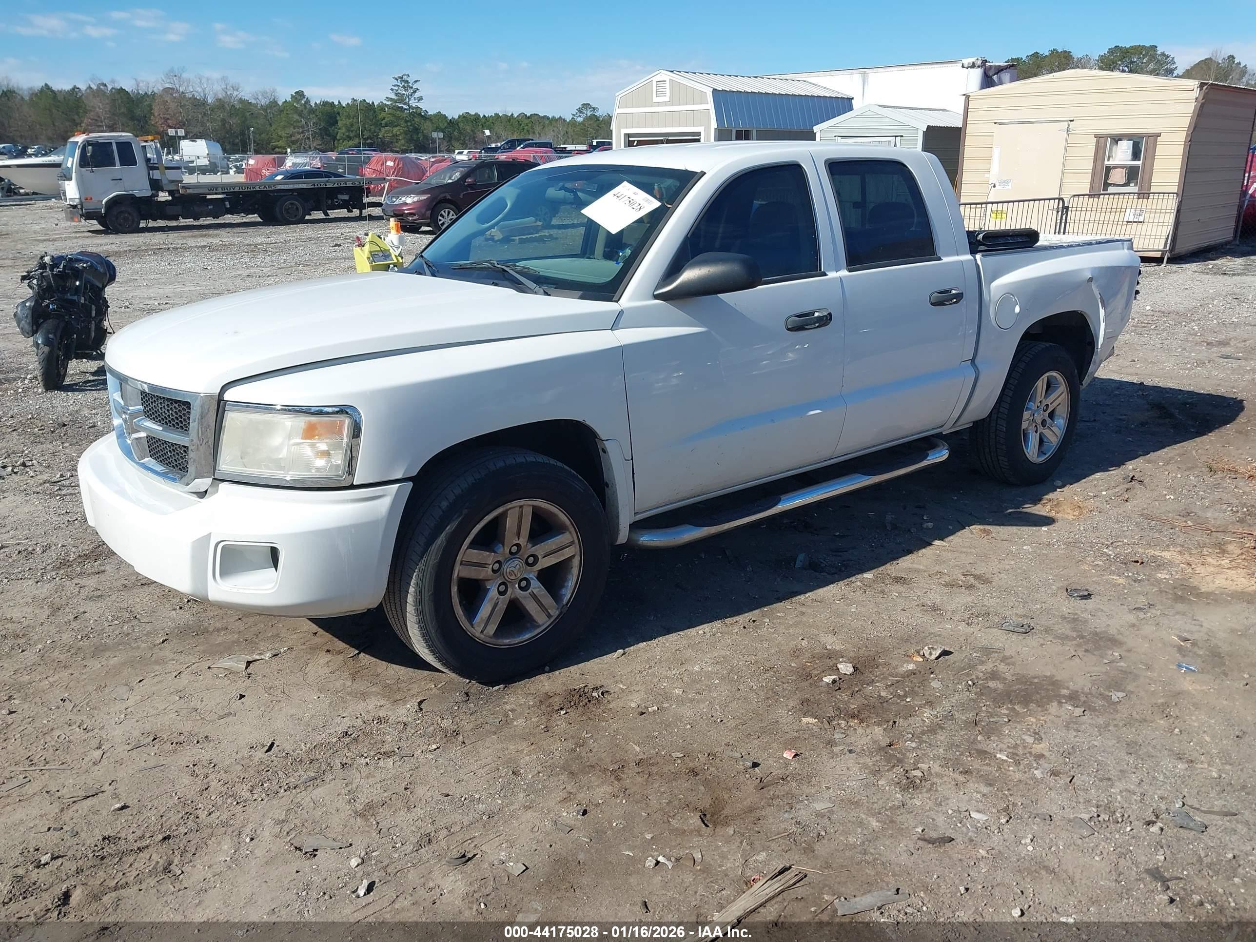 DODGE DAKOTA image 2