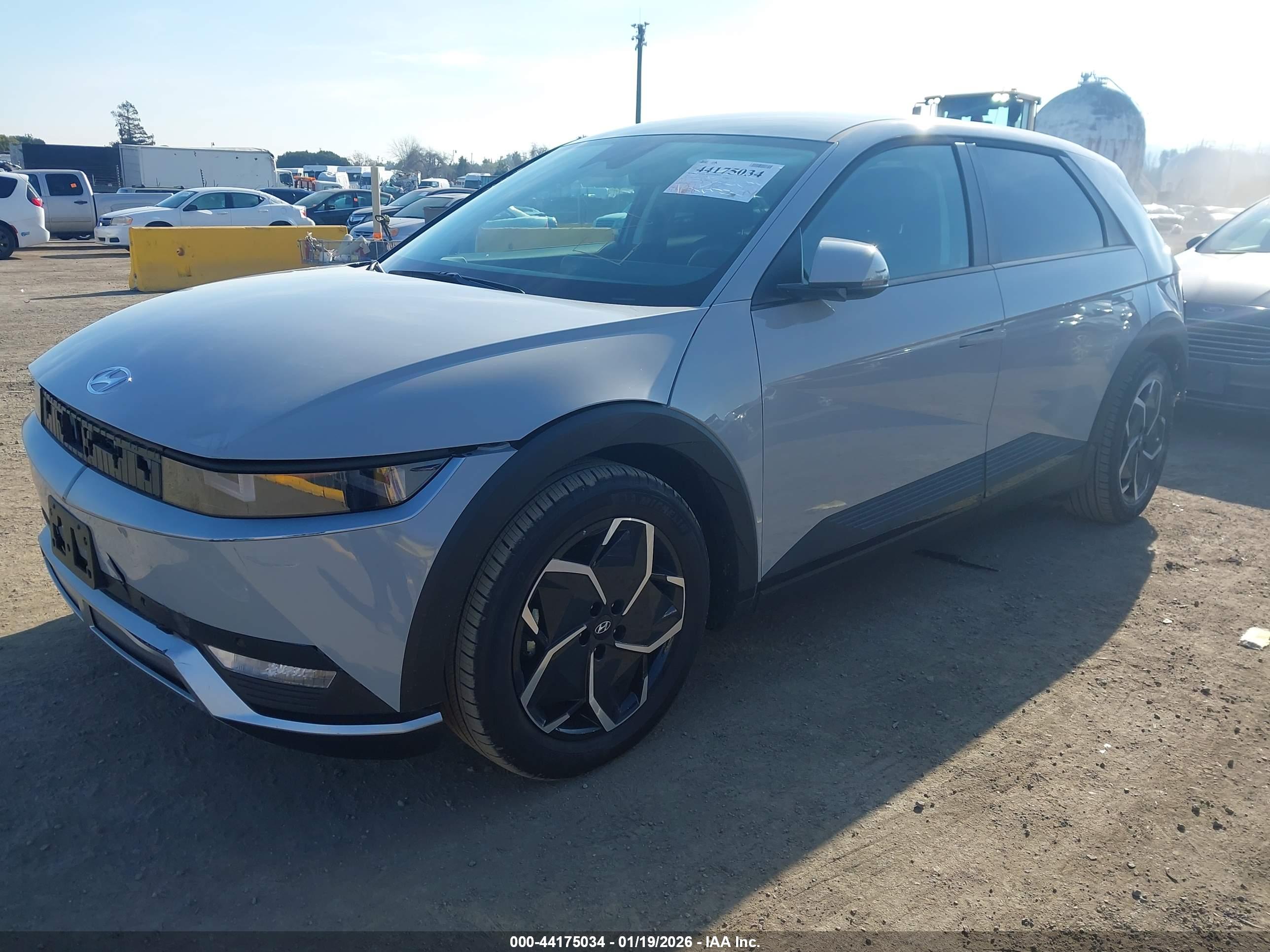 HYUNDAI IONIQ image 2