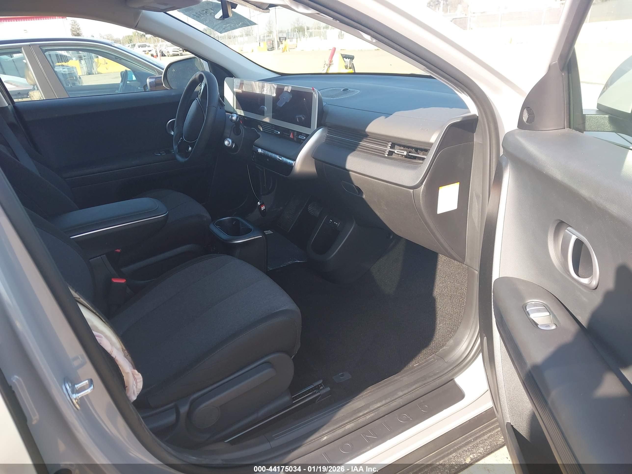 HYUNDAI IONIQ image 5