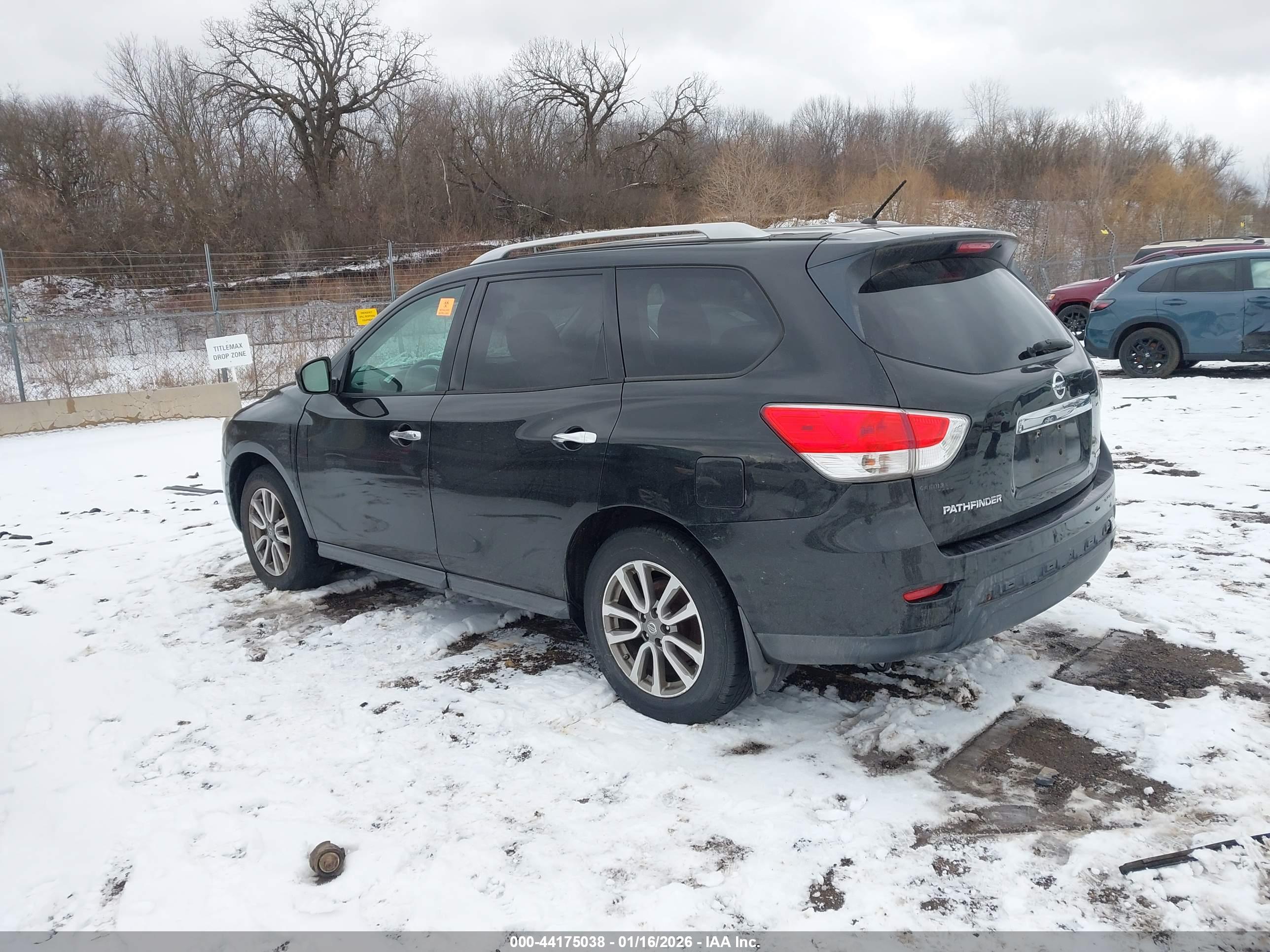NISSAN PATHFINDER image 3