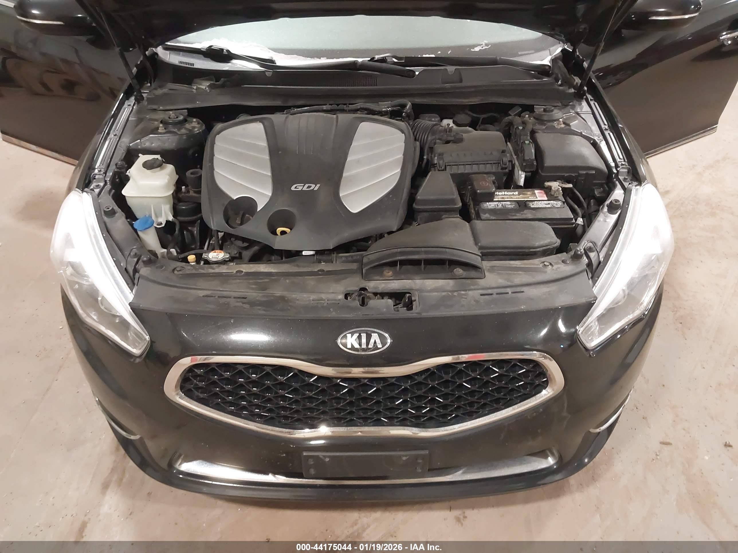 KIA CADENZA image 10