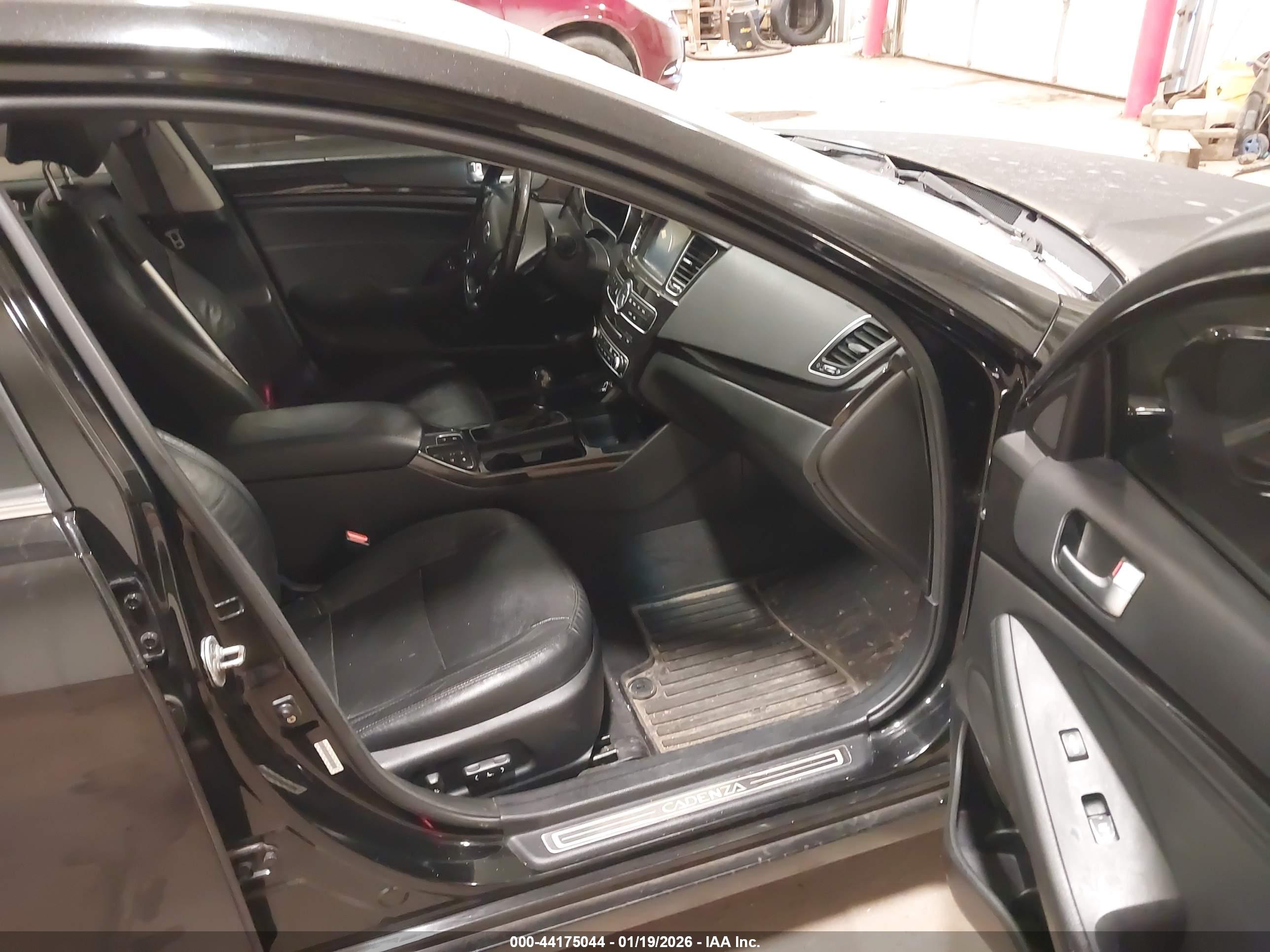 KIA CADENZA image 5