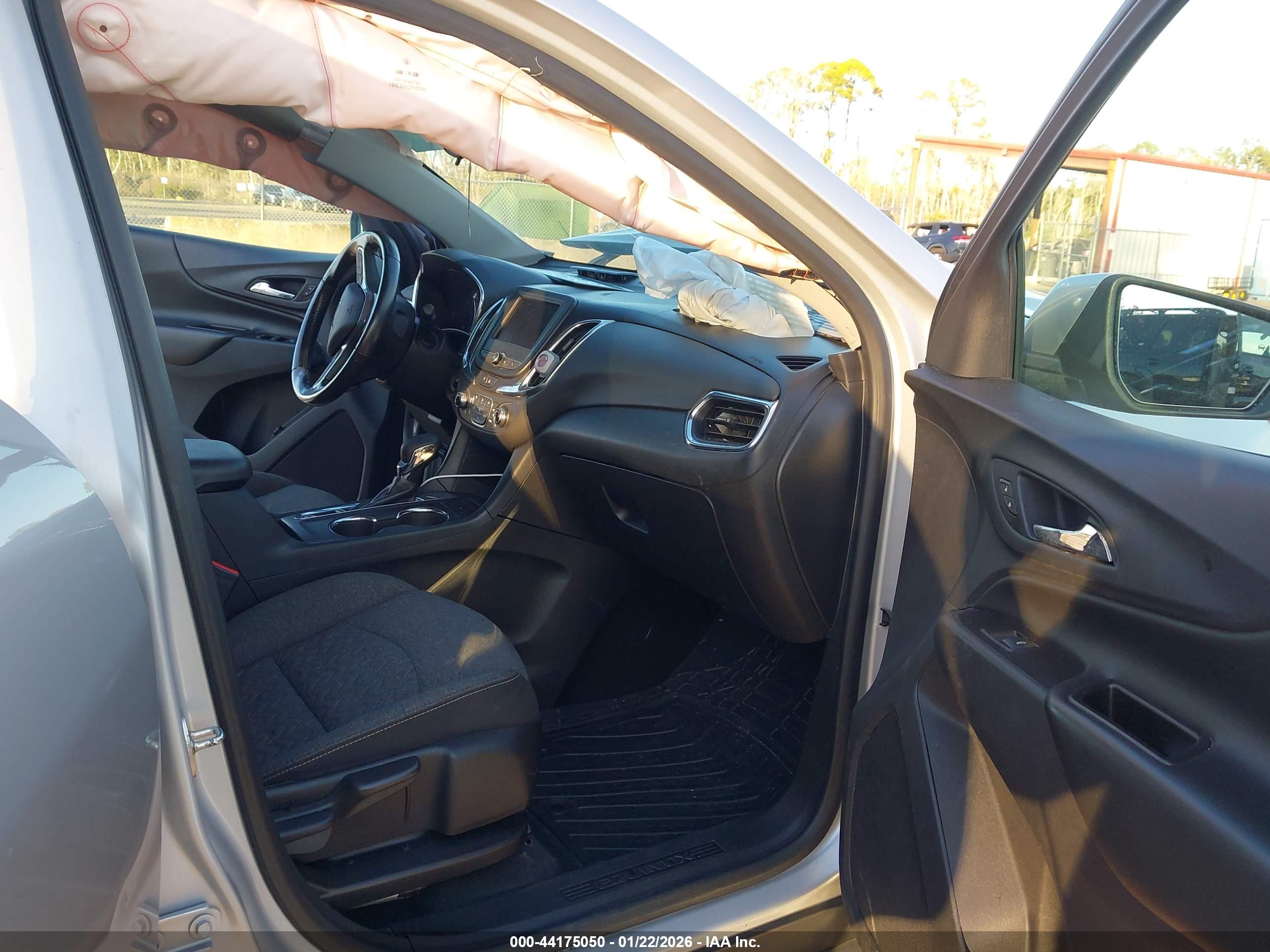 CHEVROLET EQUINOX image 5