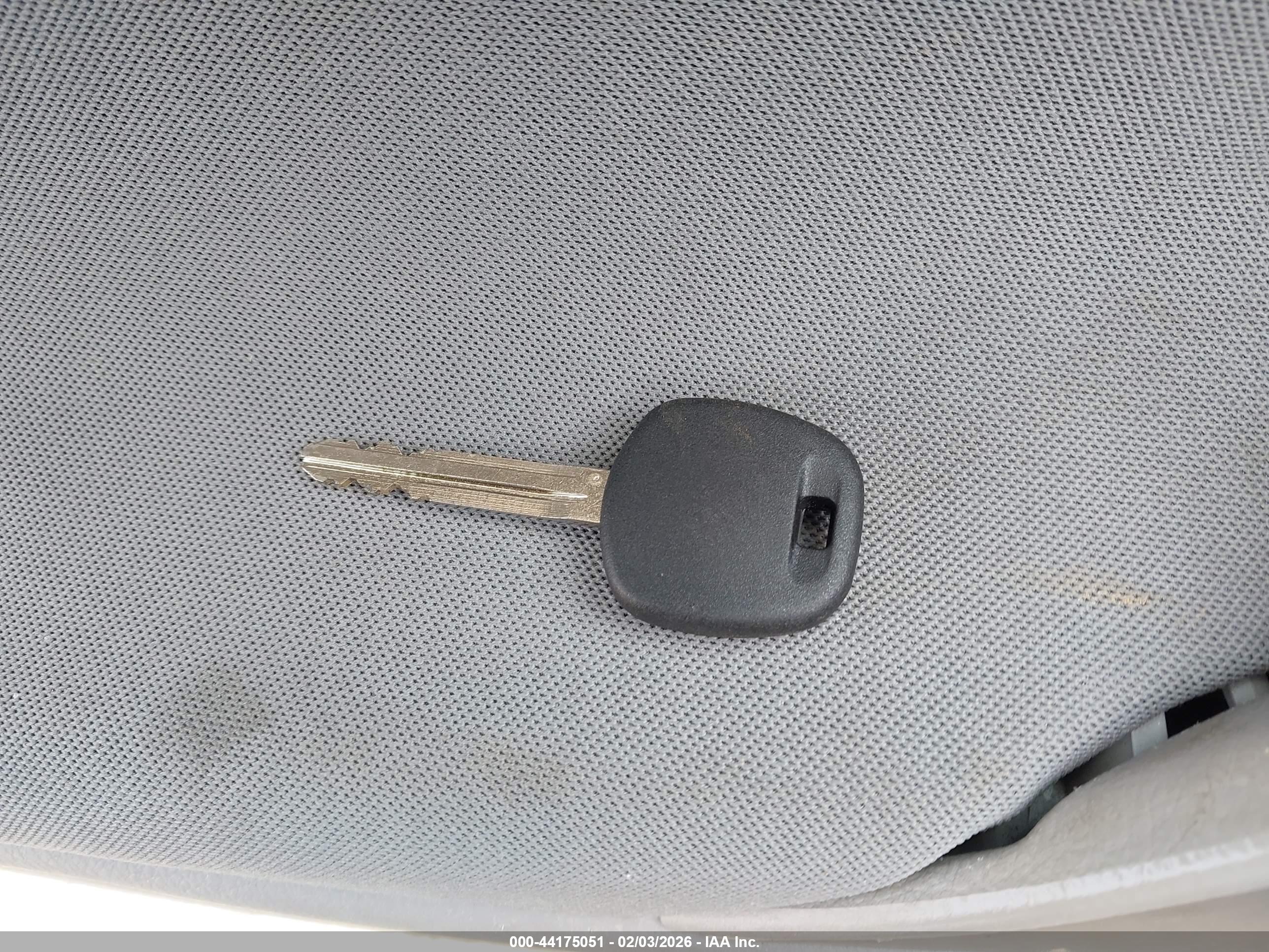 TOYOTA CAMRY image 11