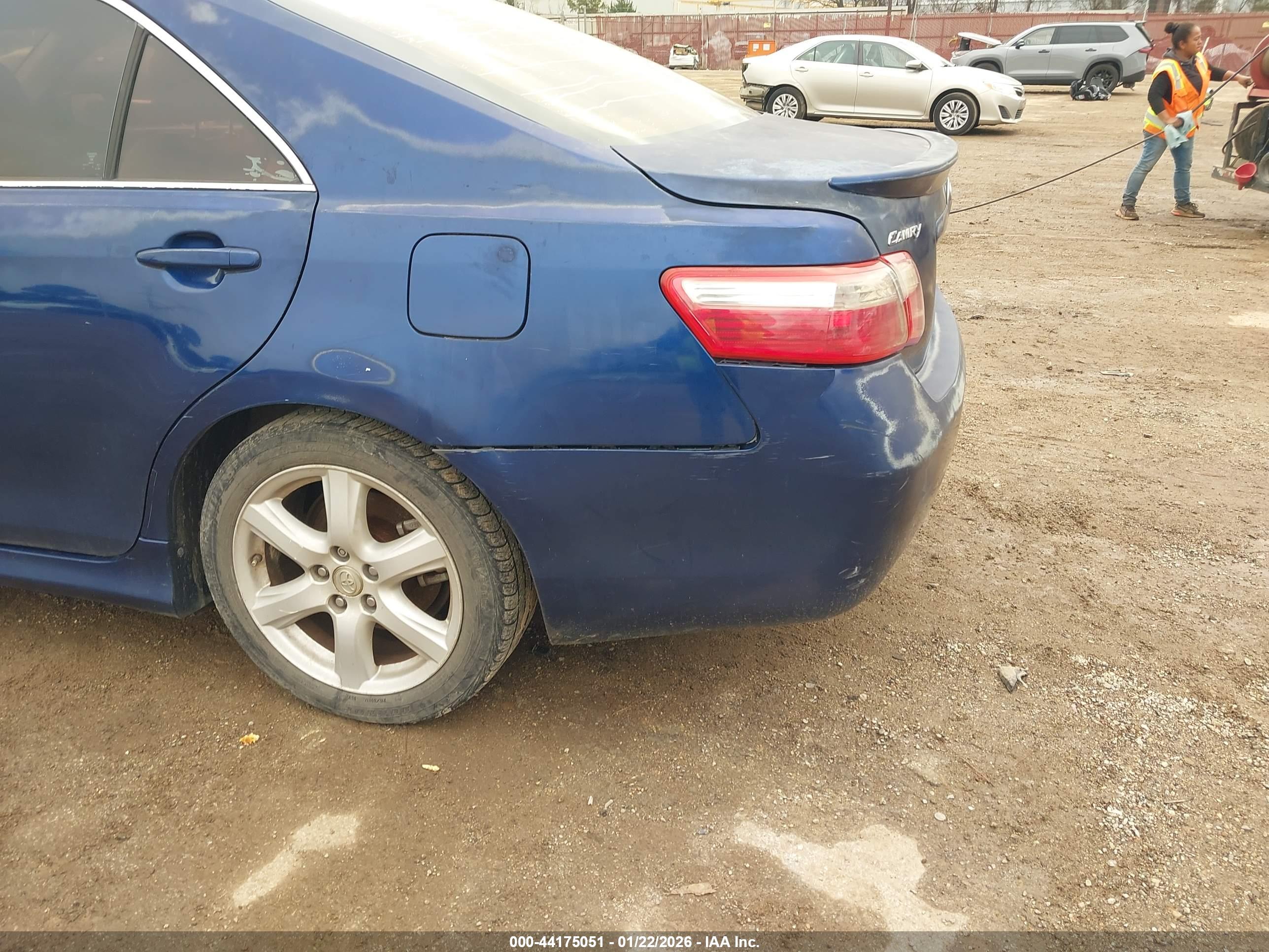 TOYOTA CAMRY image 6