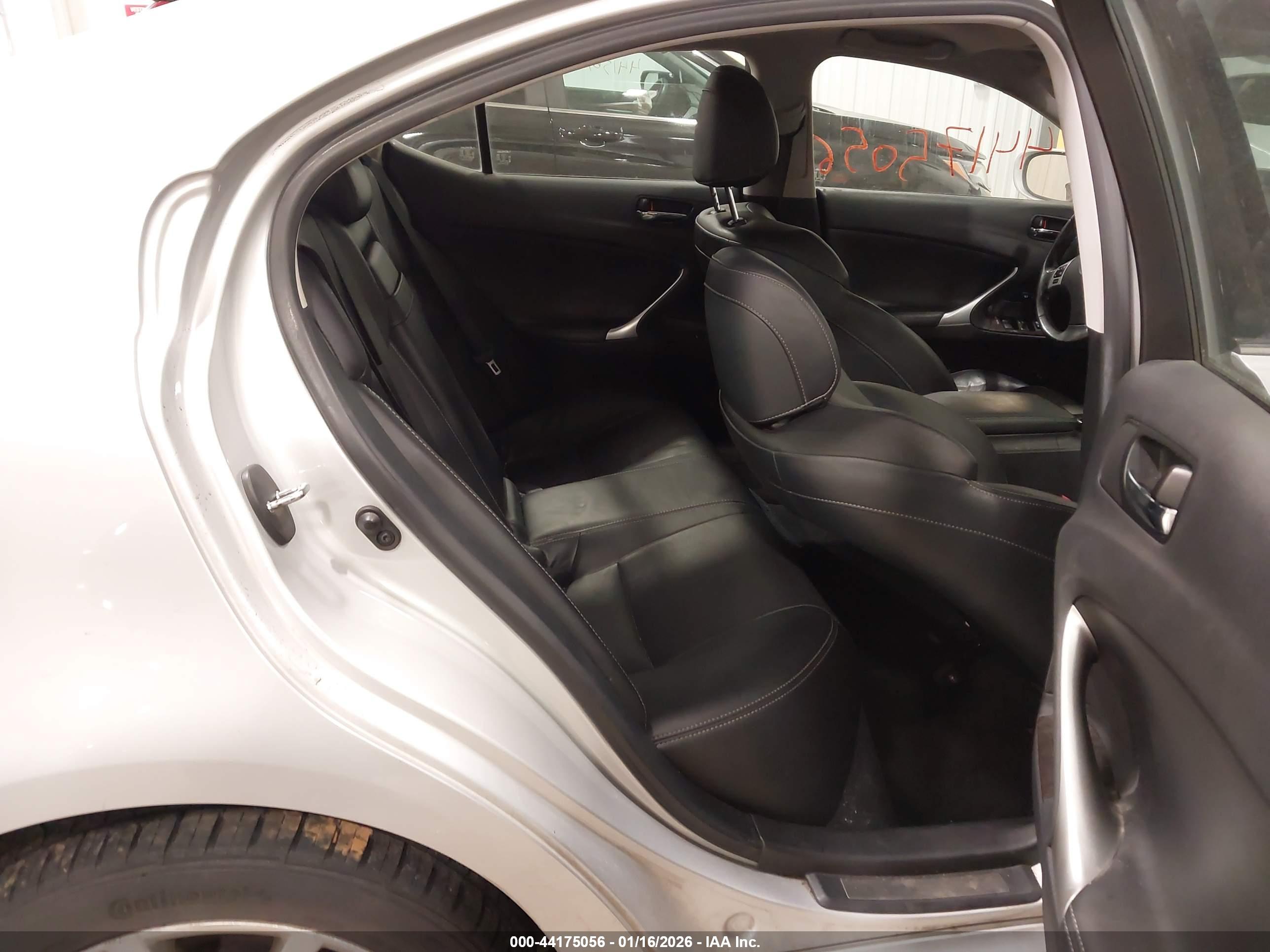 LEXUS IS image 8