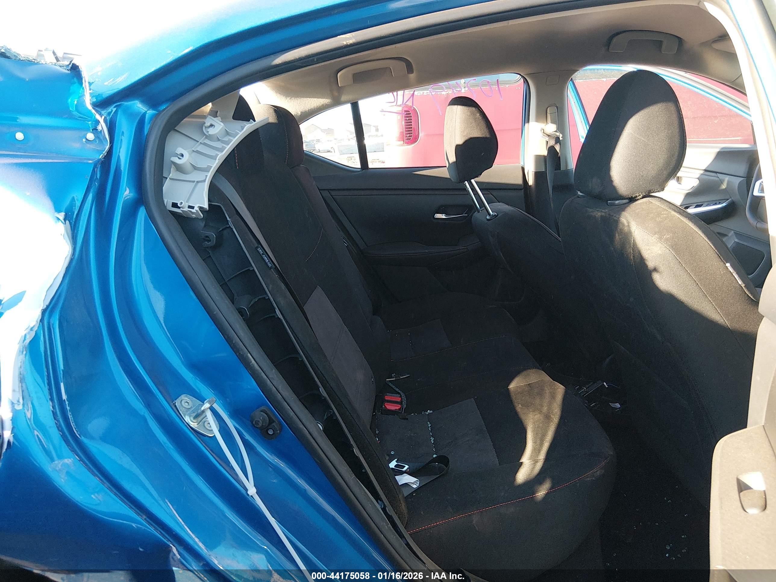 NISSAN SENTRA image 8