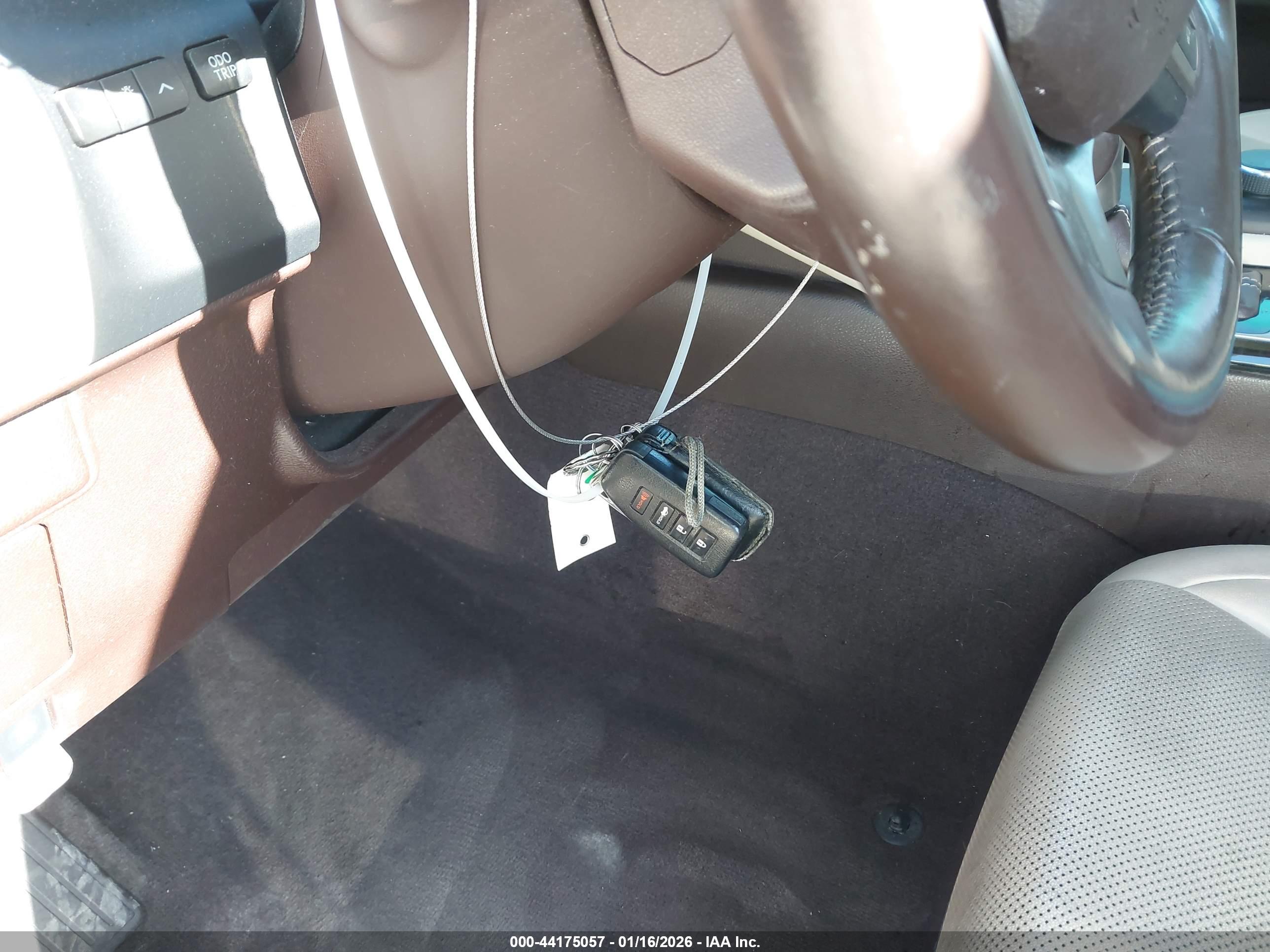 LEXUS ES image 11