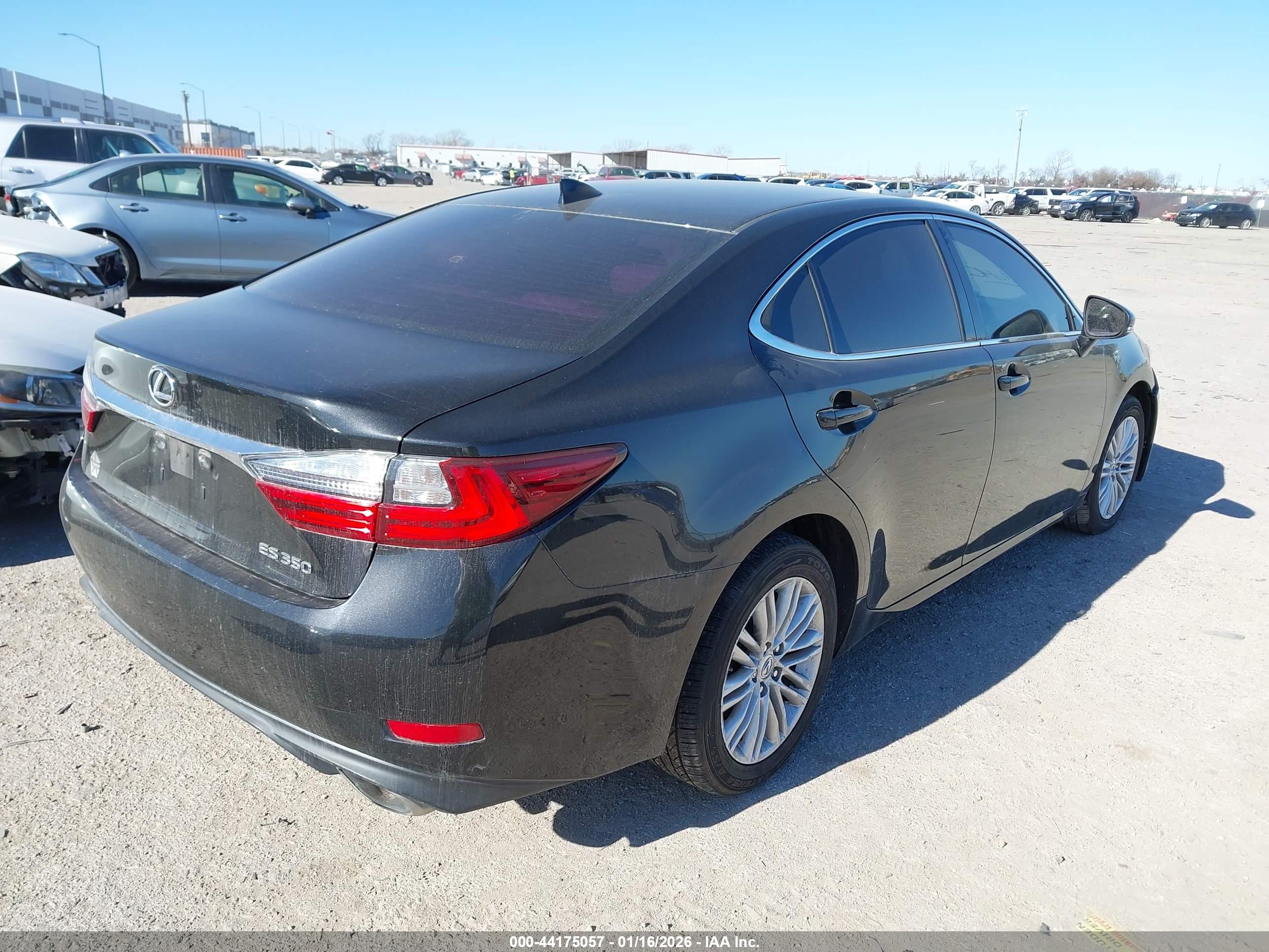 LEXUS ES image 4