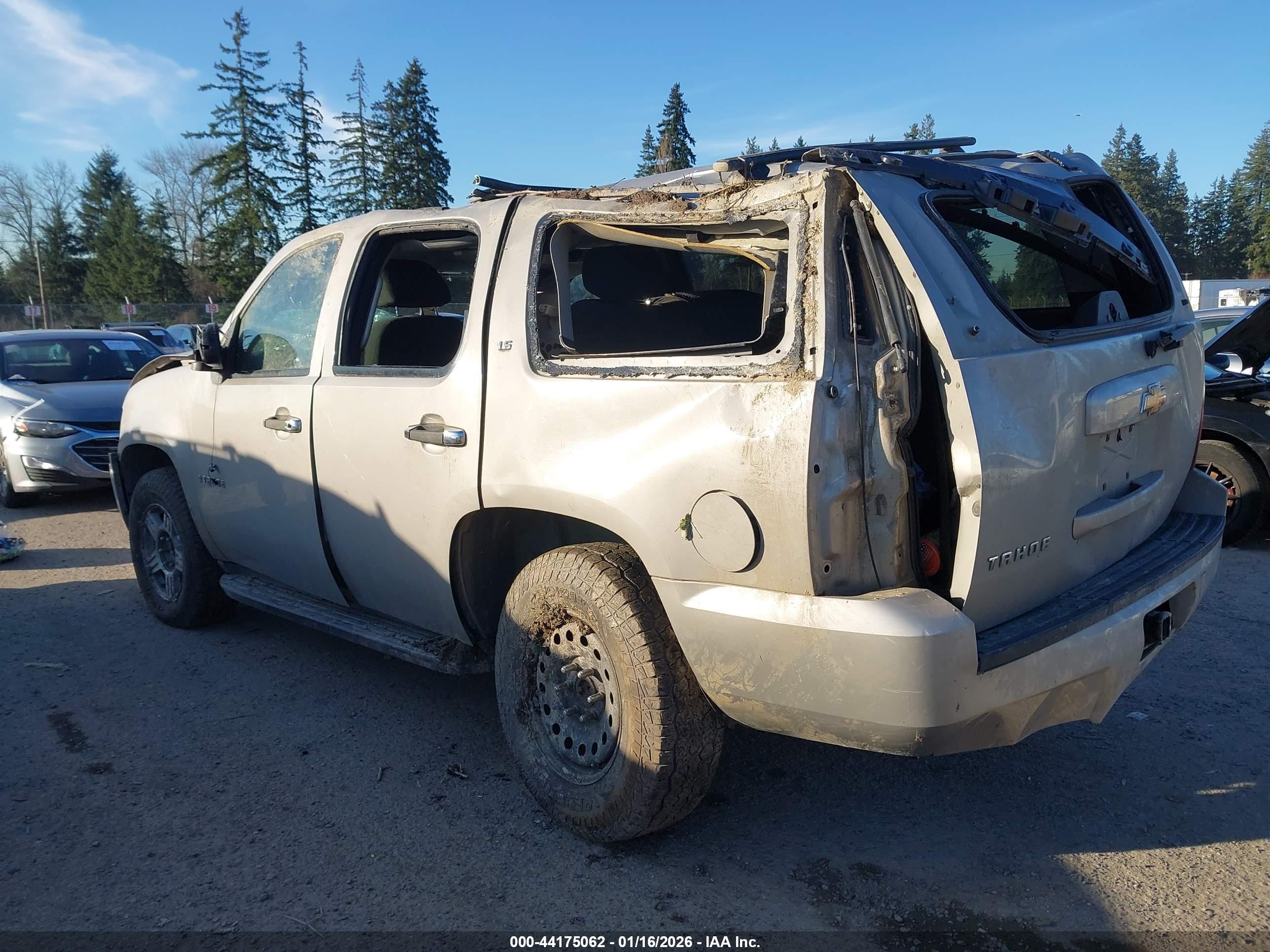 CHEVROLET TAHOE image 3