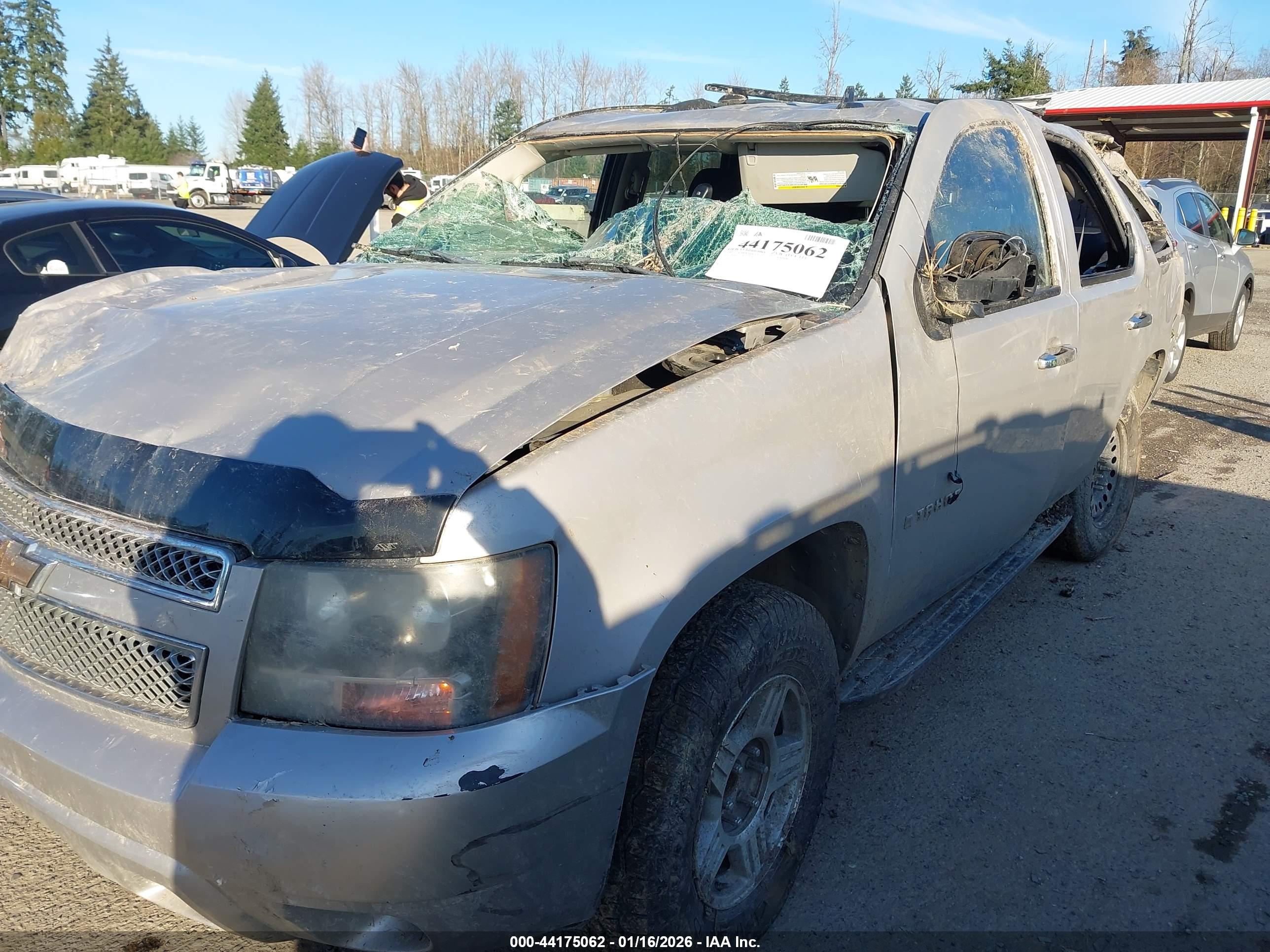 CHEVROLET TAHOE image 6