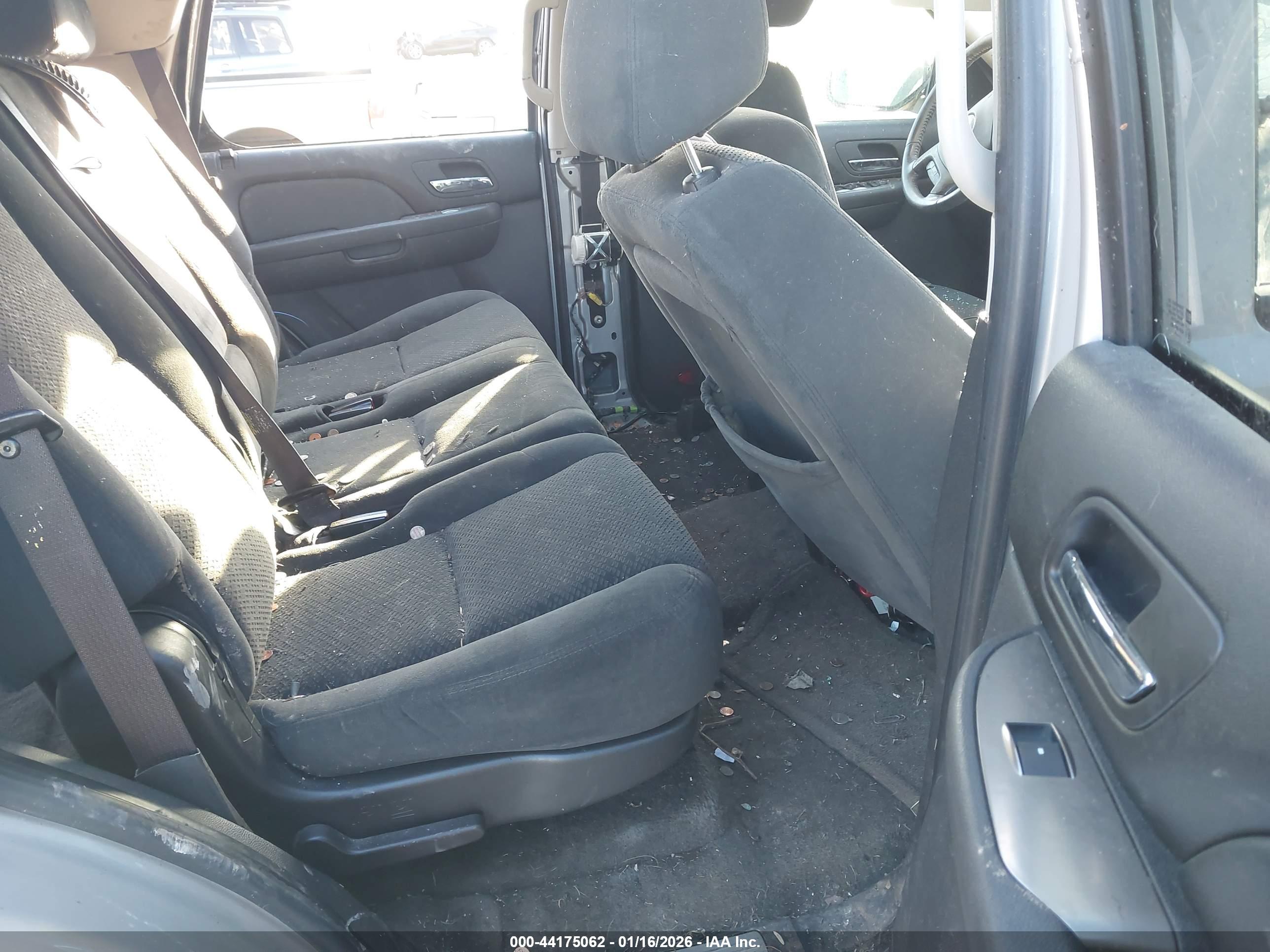CHEVROLET TAHOE image 8
